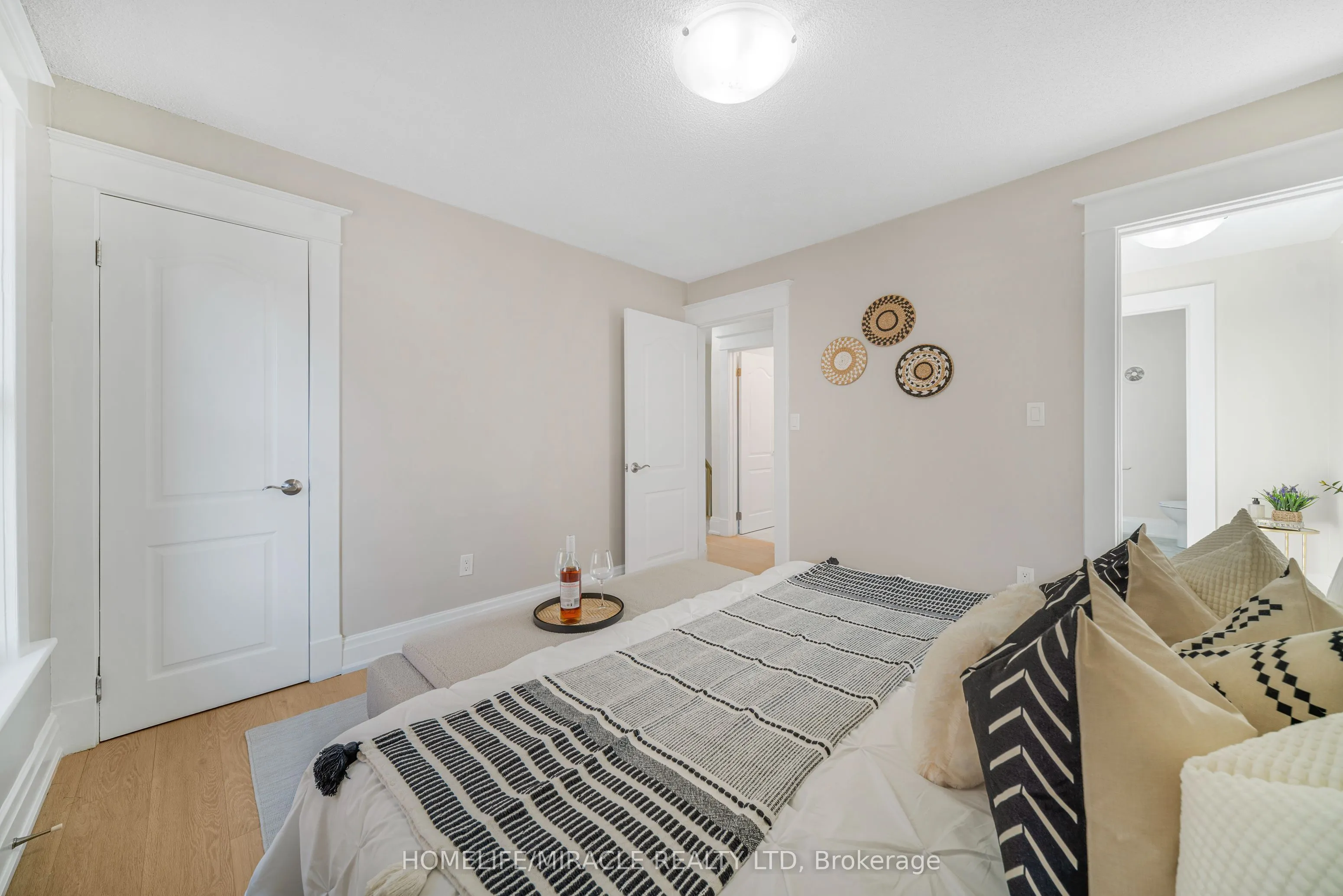 323 Queenston Road