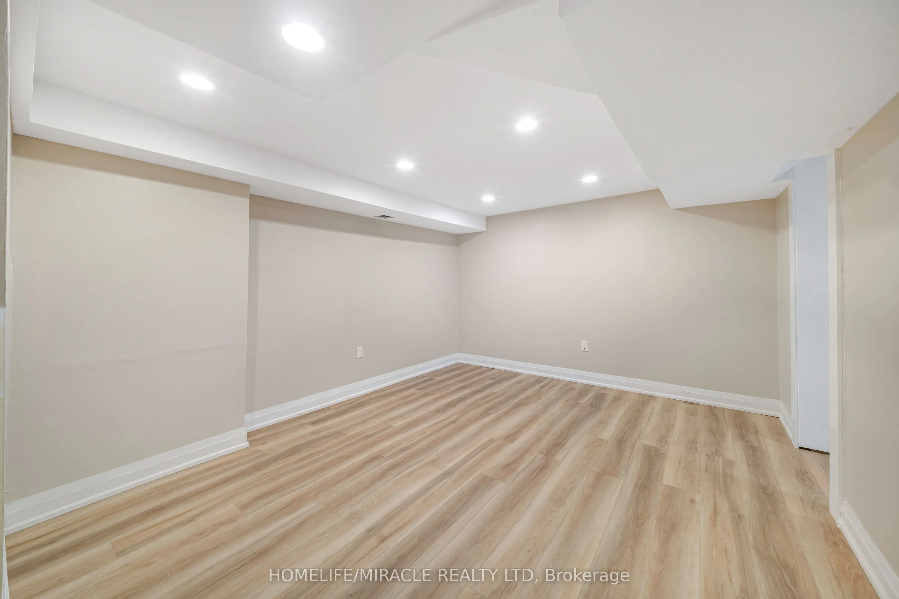 323 Queenston Road