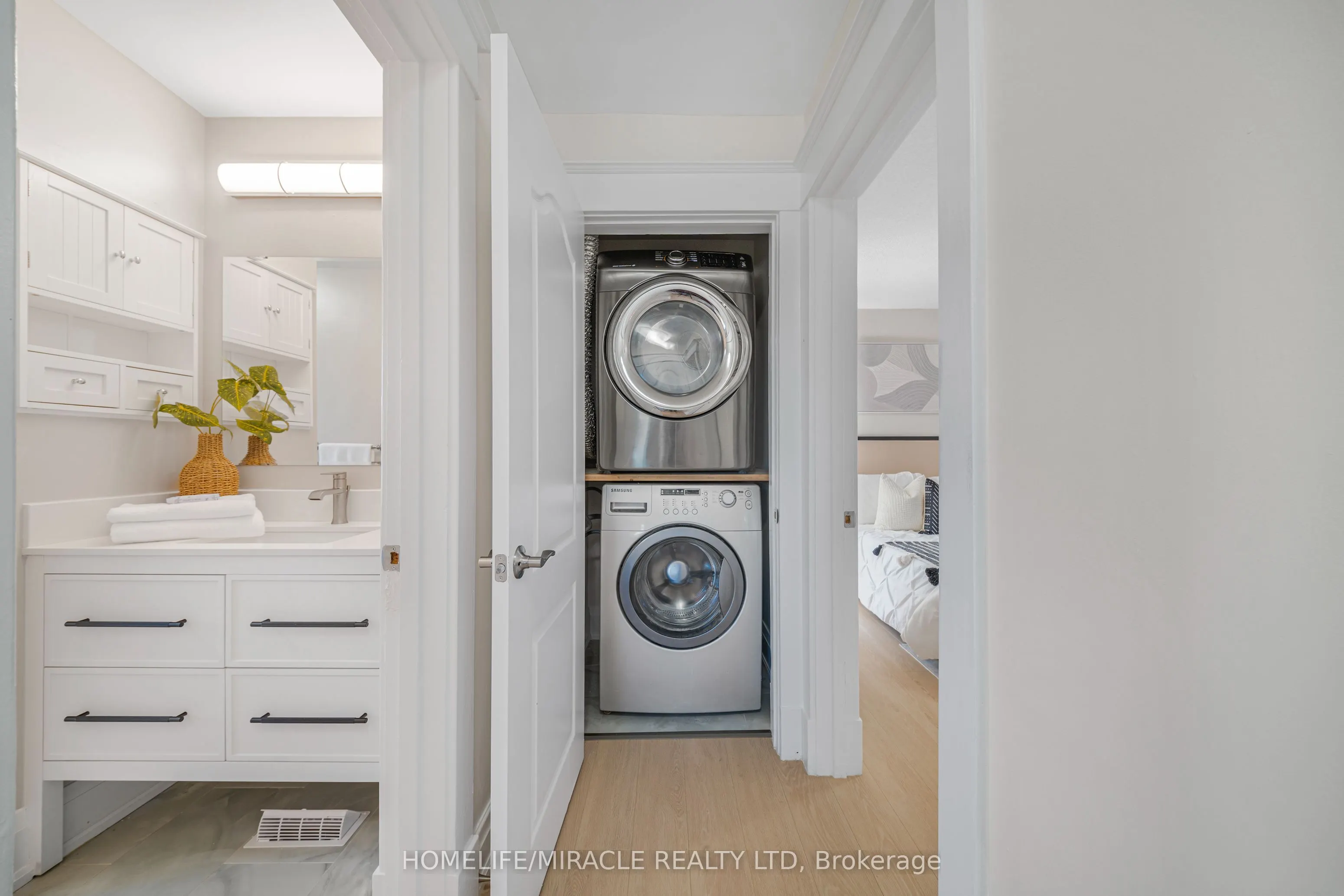 323 Queenston Road