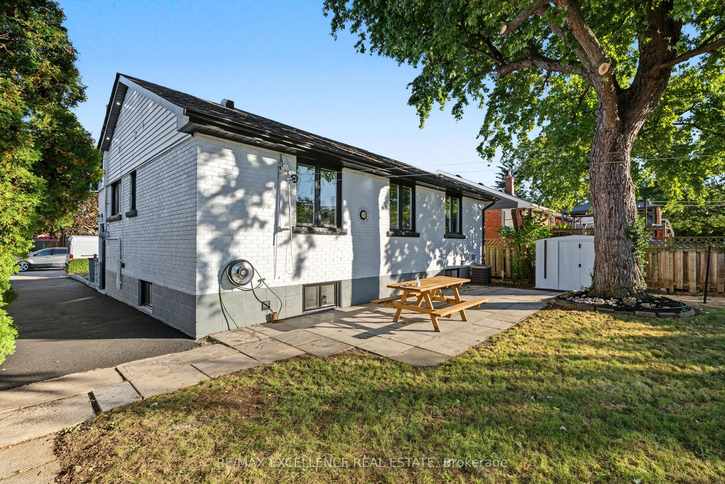 98 Wise Crescent
