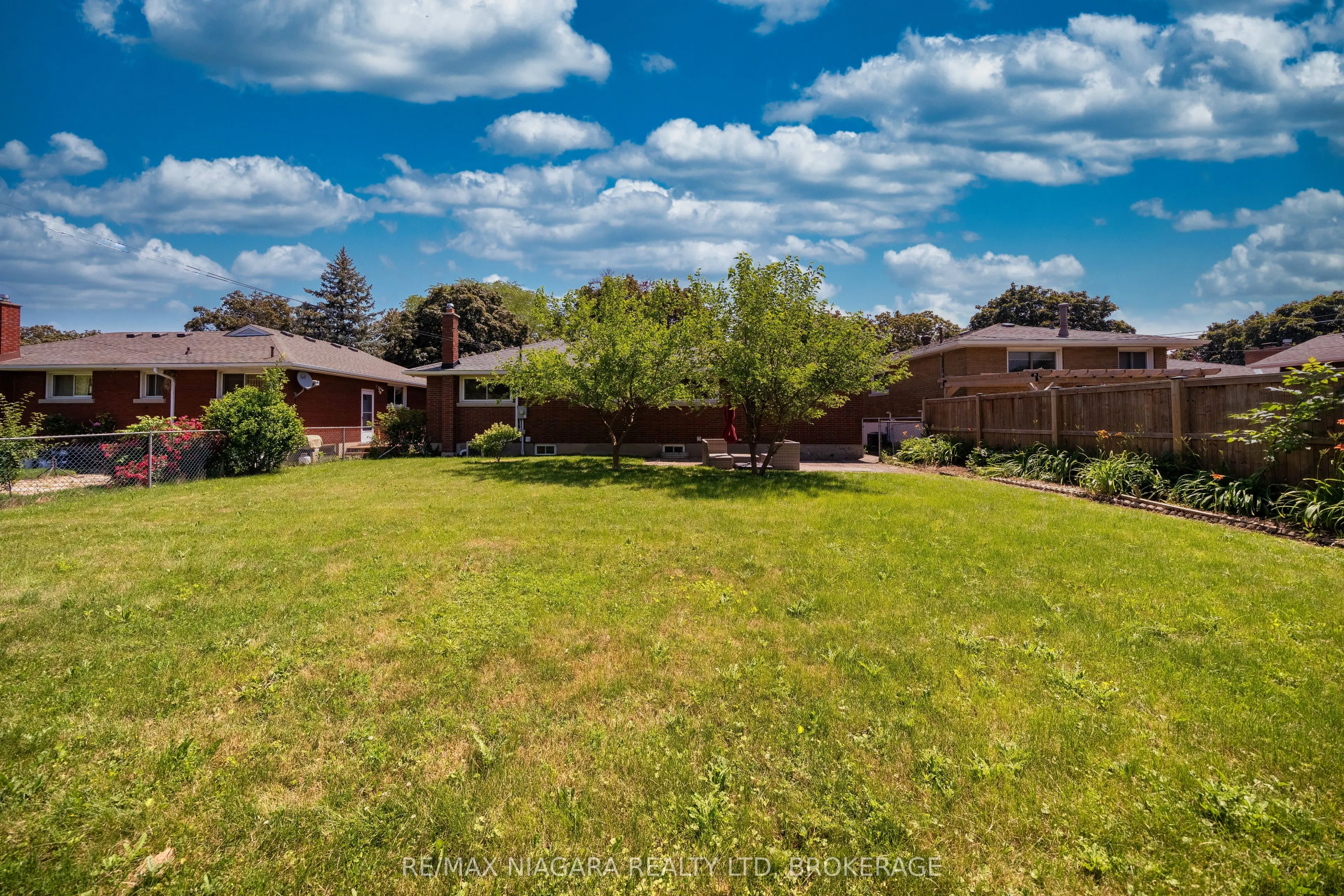15 Springbank Drive