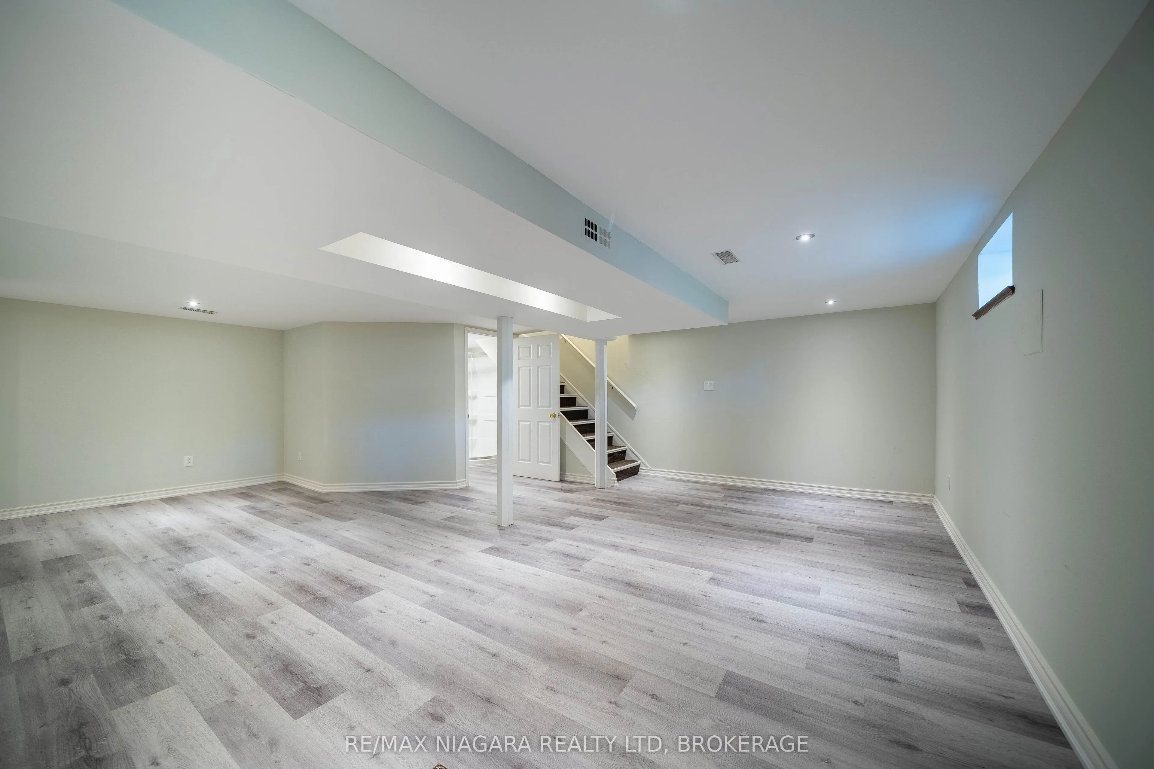 15 Springbank Drive