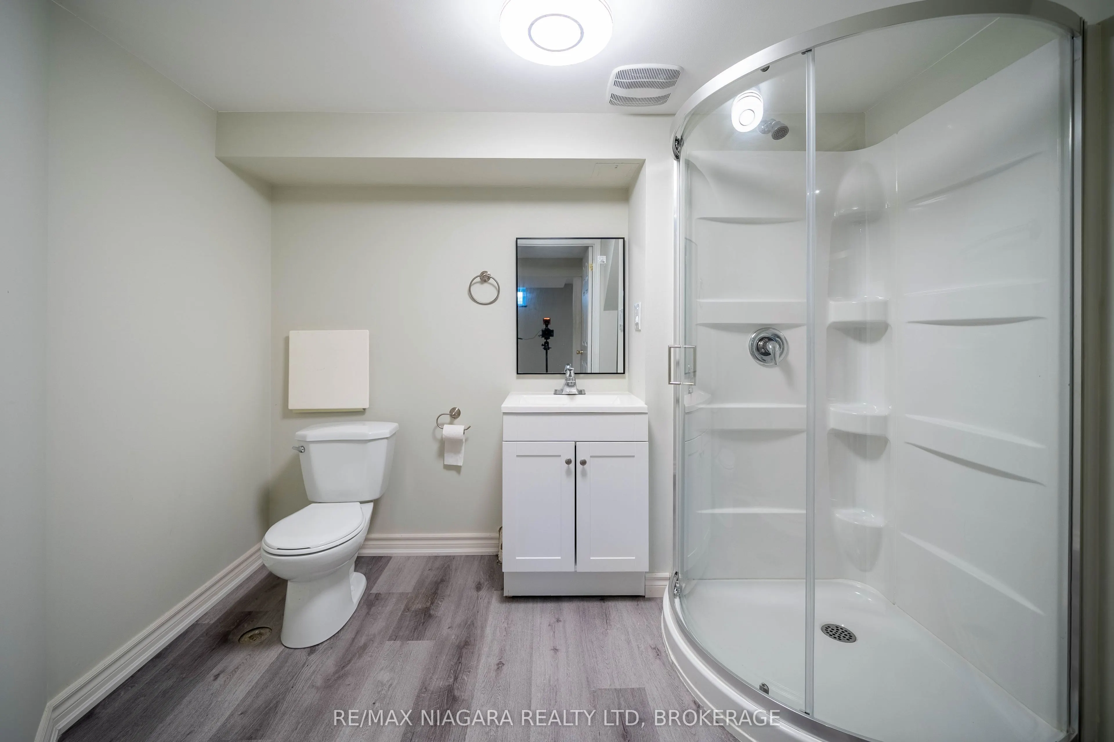15 Springbank Drive