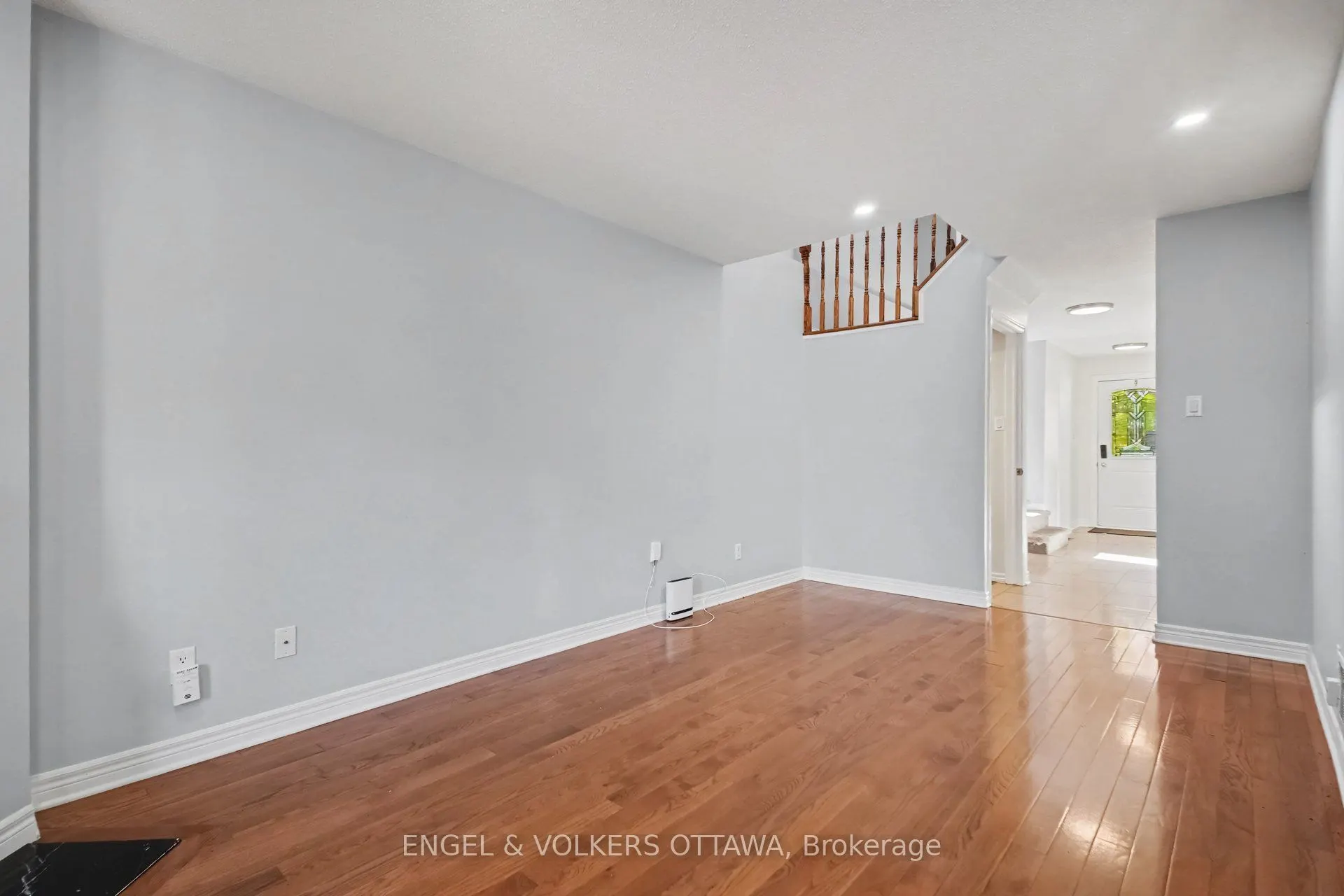 29 Woodbury Crescent