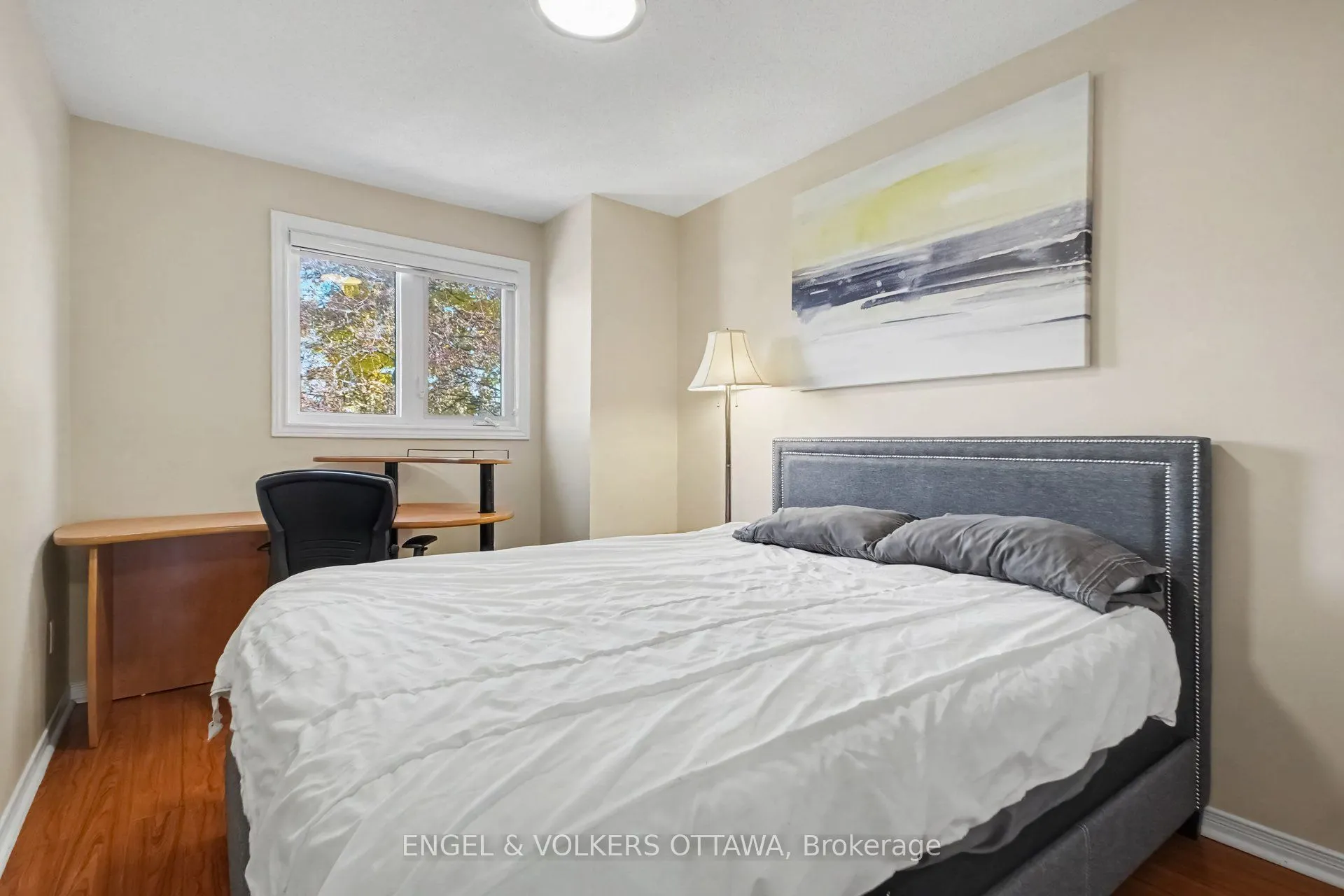 29 Woodbury Crescent