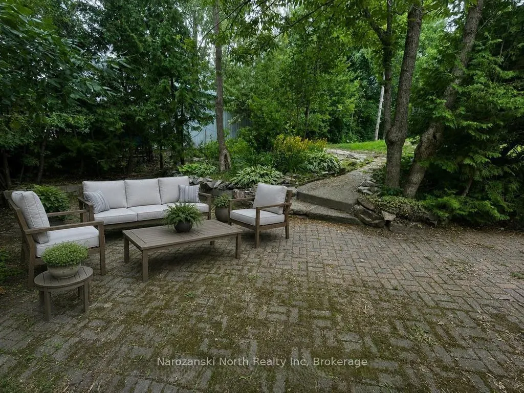 151 B Avenue Du Lac Avenue