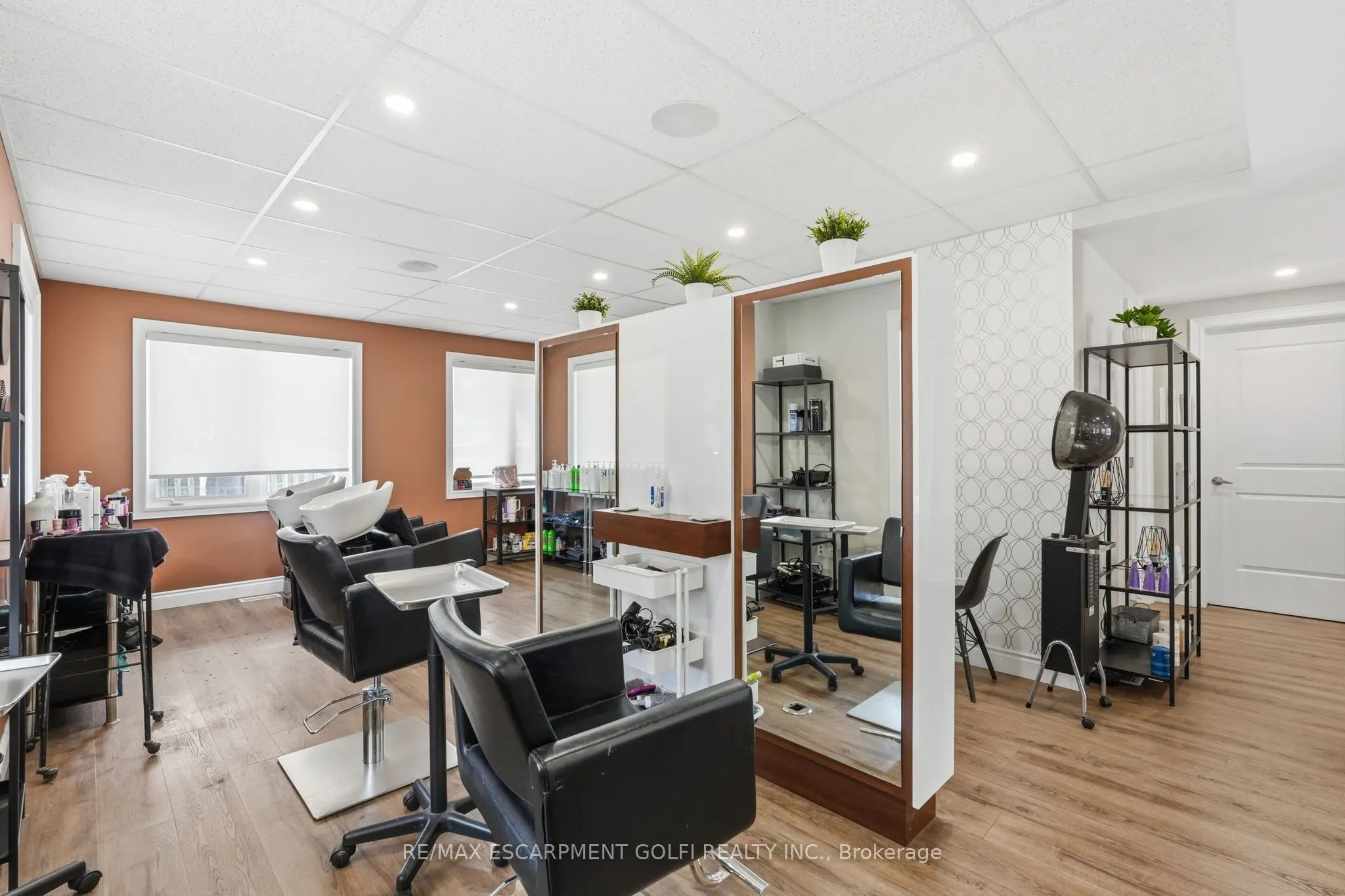 19 King Street W #1