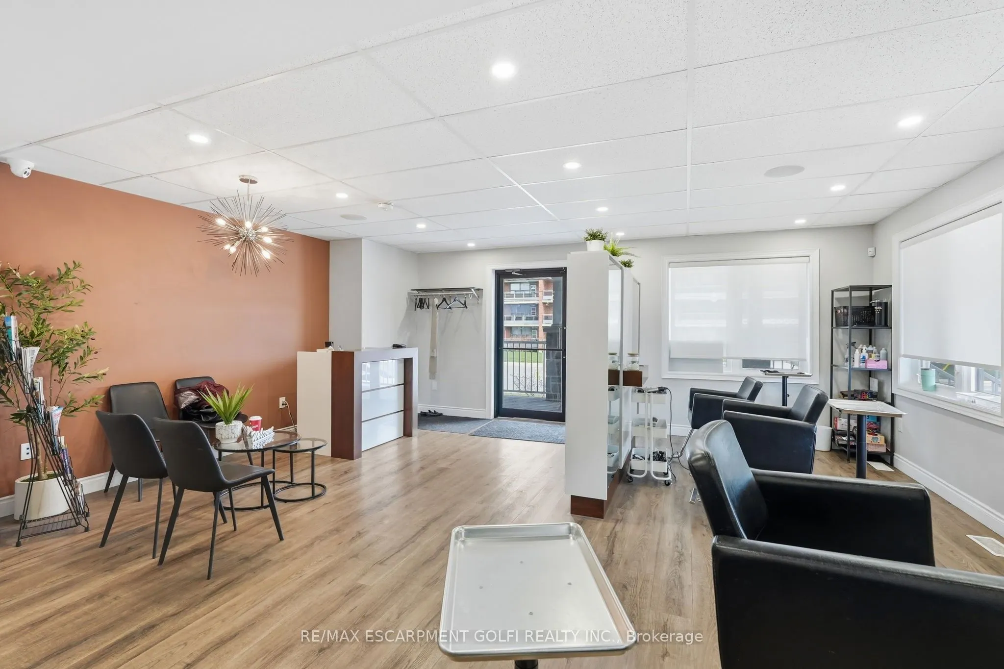 19 King Street W #1