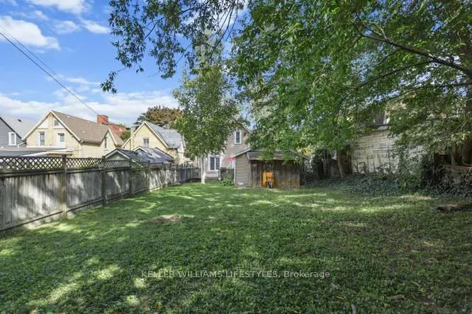 555 William Street