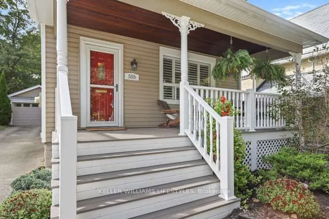 555 William Street
