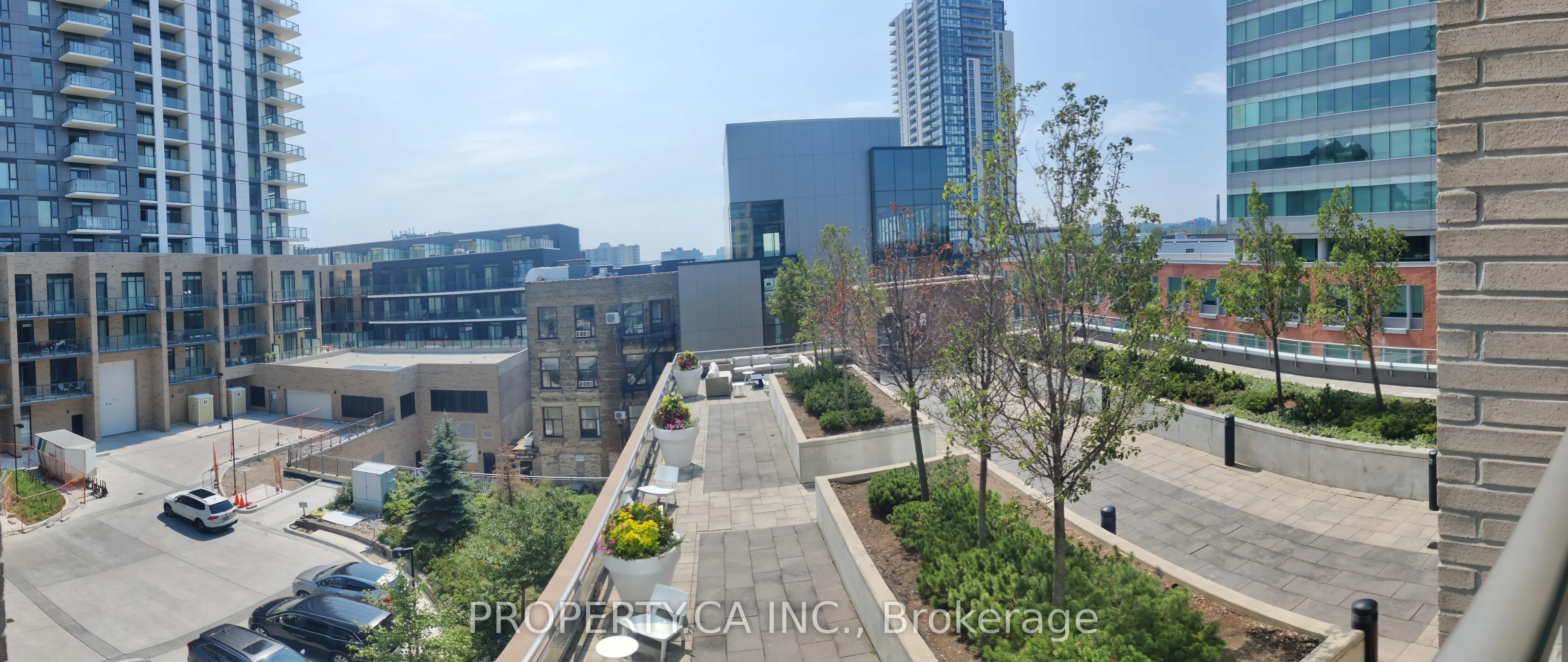 85 Duke Street W #409