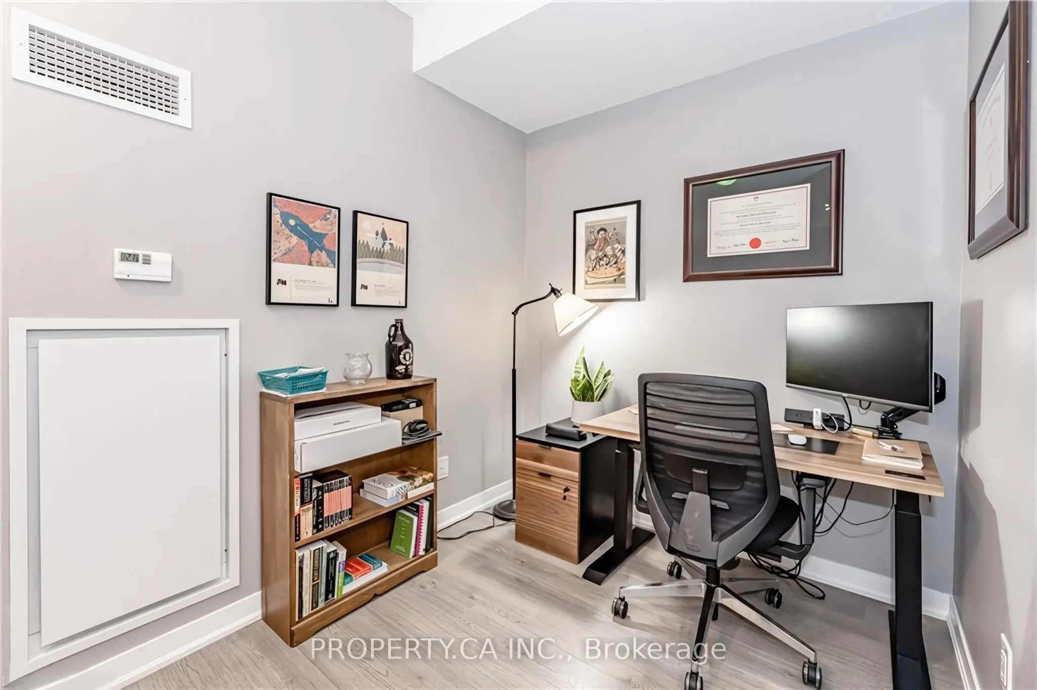 85 Duke Street W #409