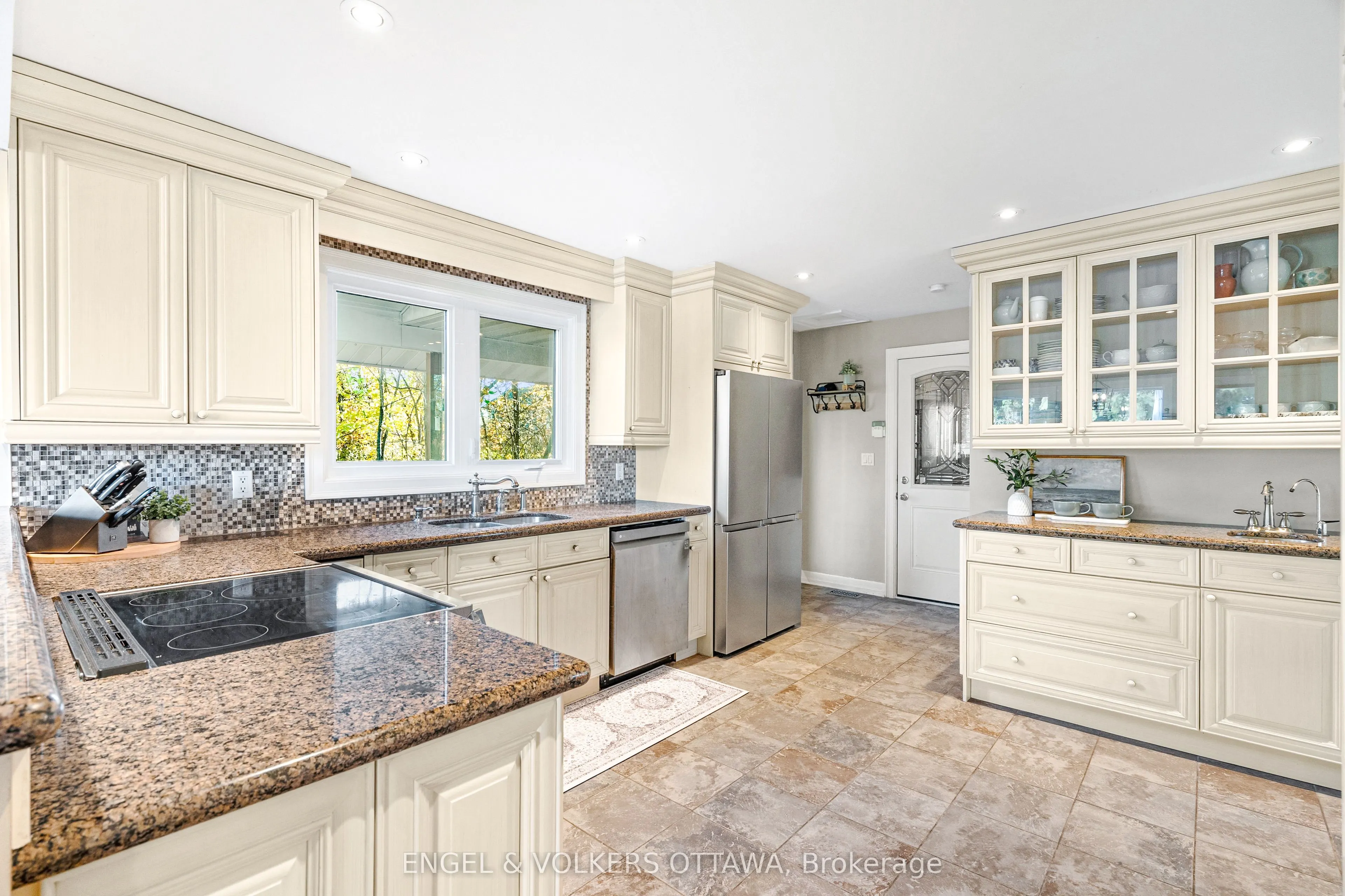 1073 Island View Drive