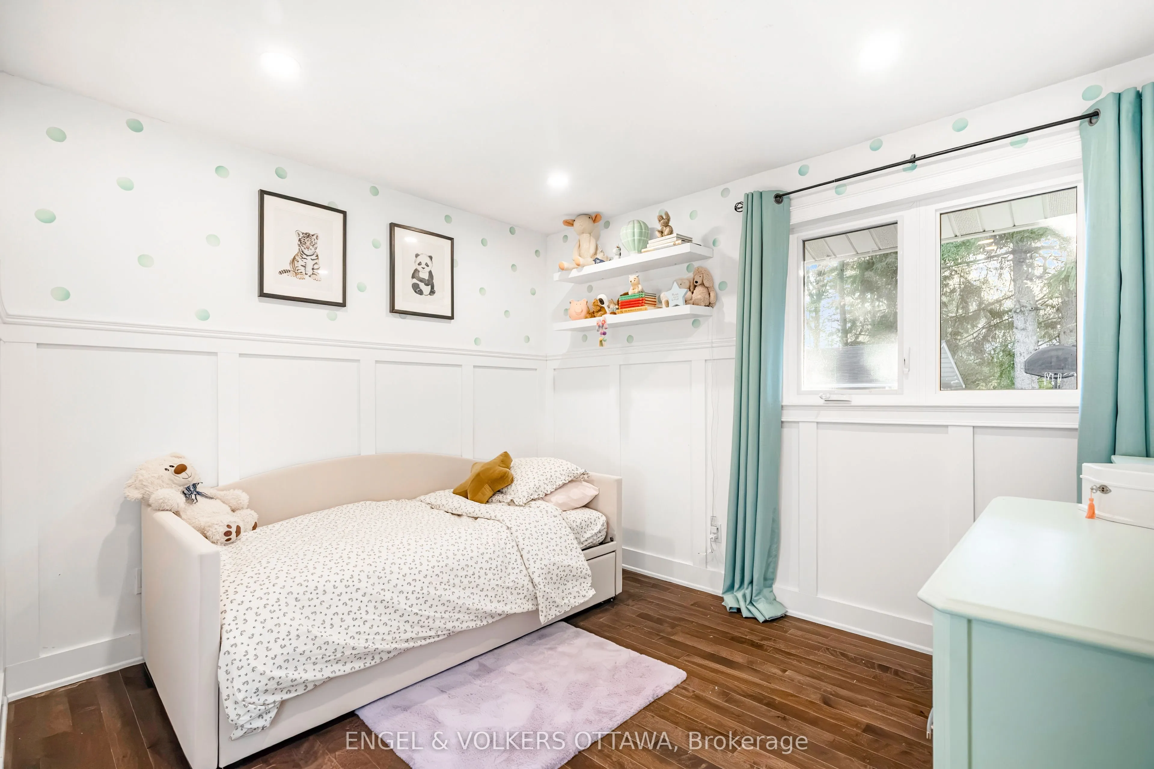 1073 Island View Drive