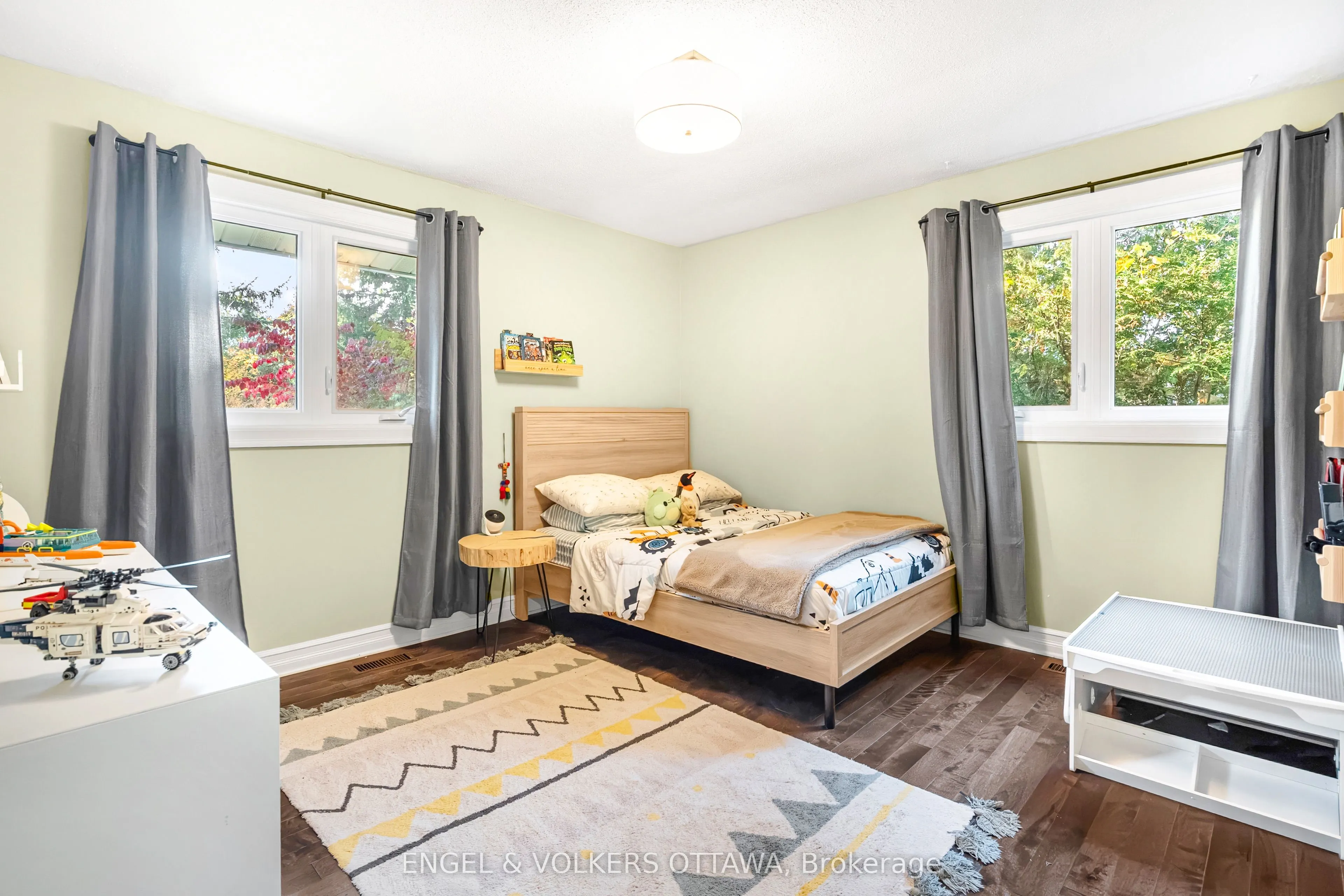 1073 Island View Drive