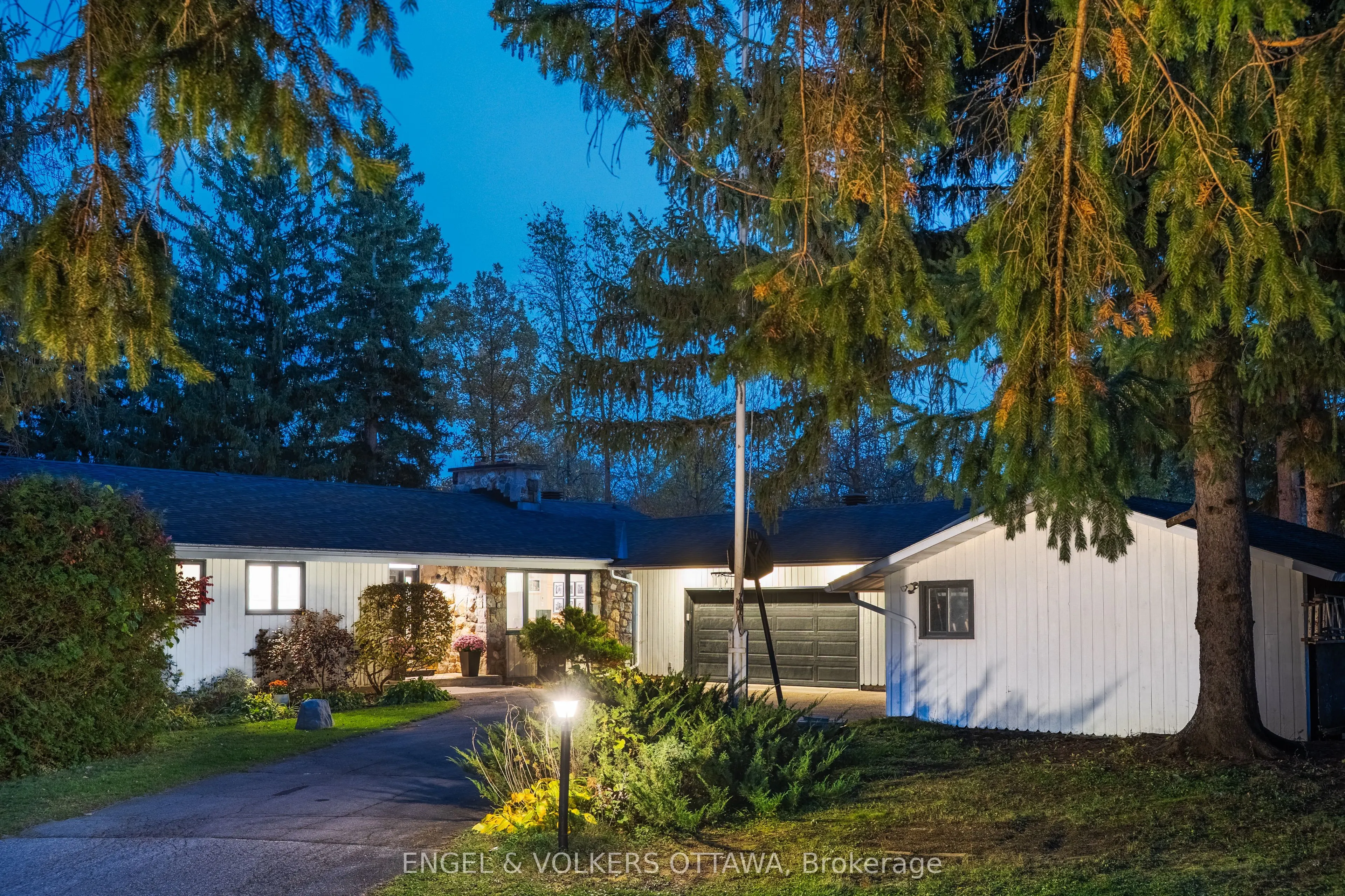 1073 Island View Drive