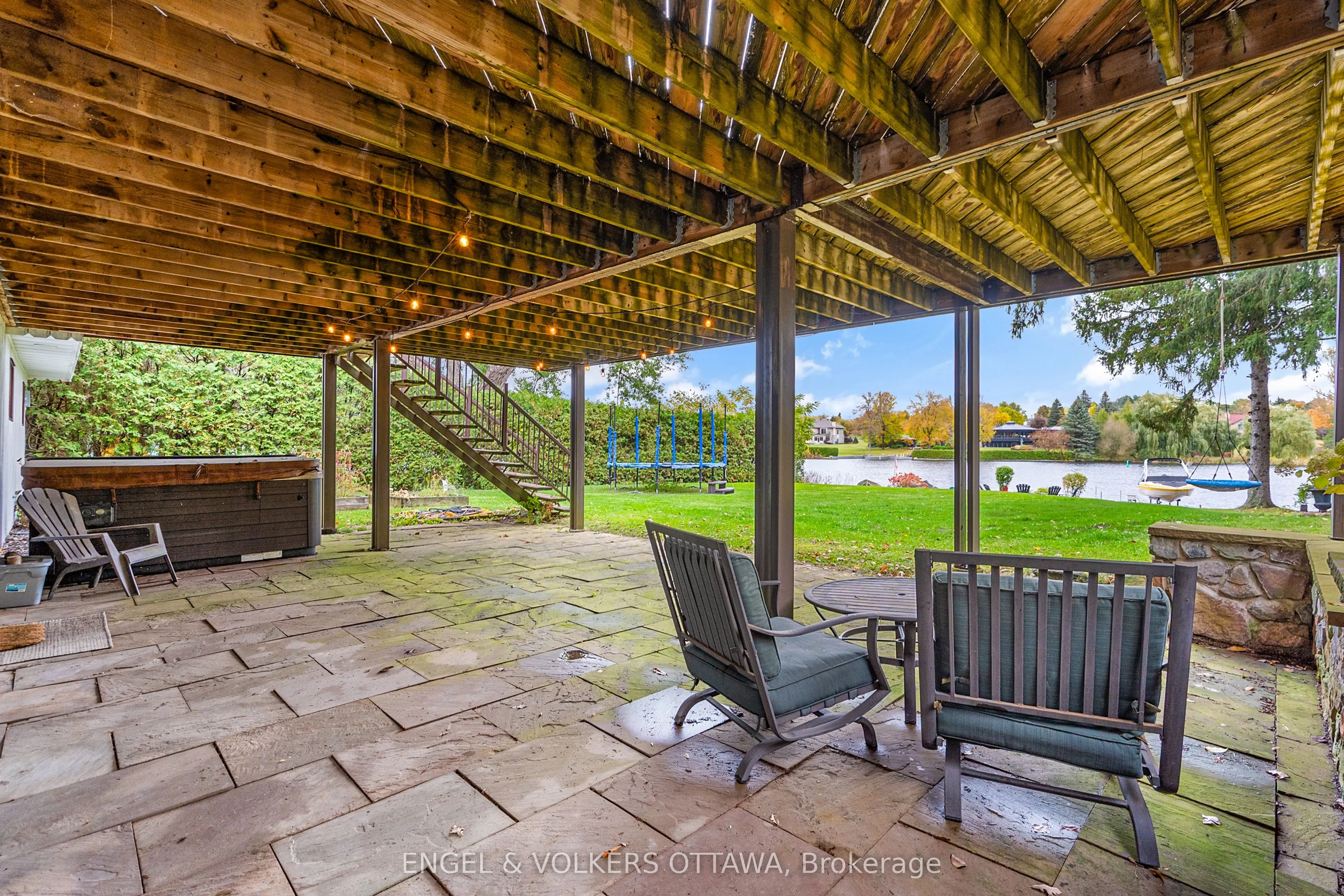 1073 Island View Drive