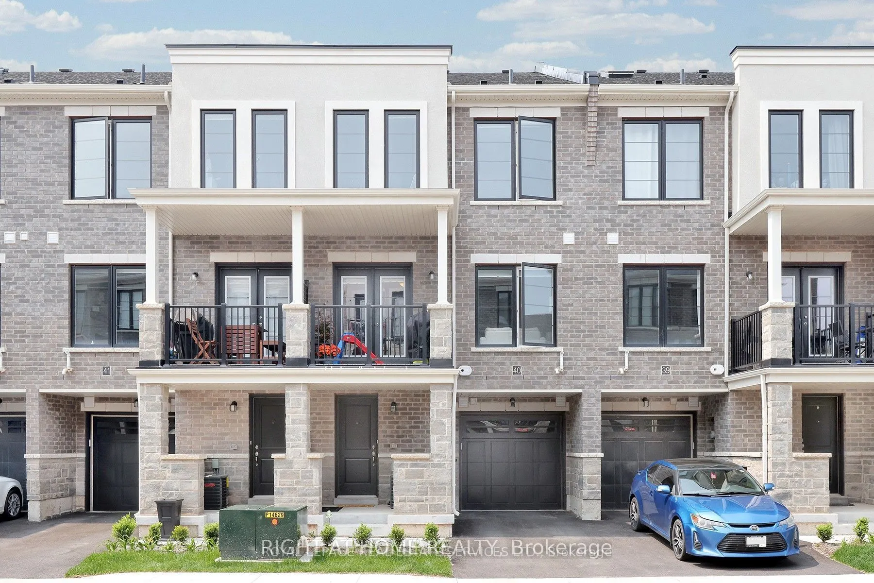 383 Dundas Street E #40