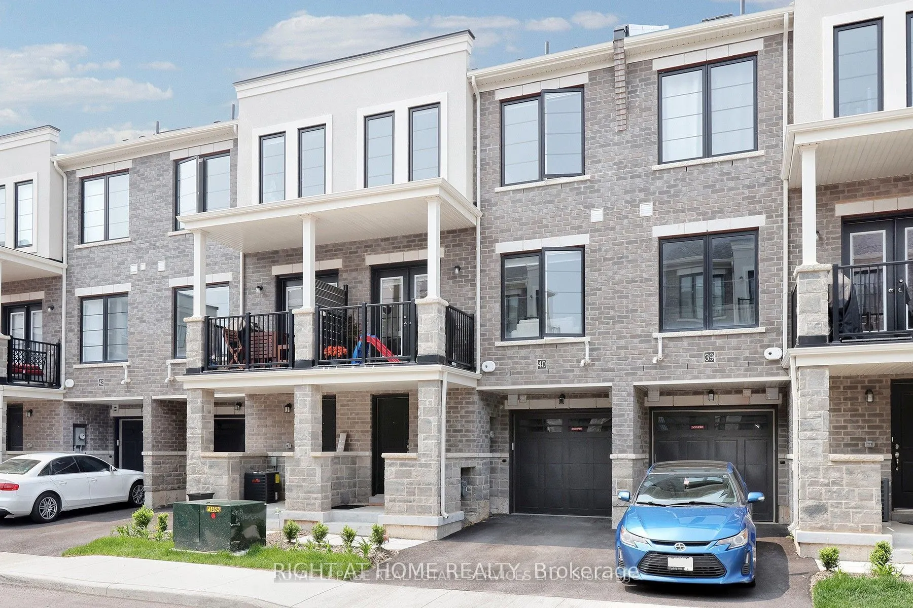 383 Dundas Street E #40