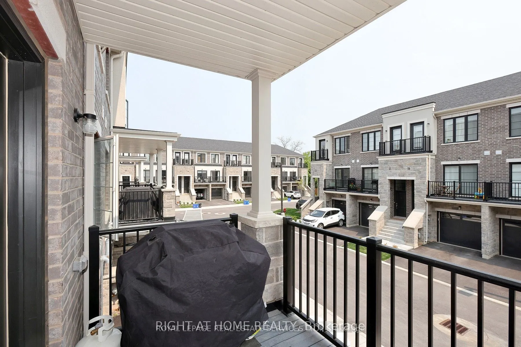 383 Dundas Street E #40