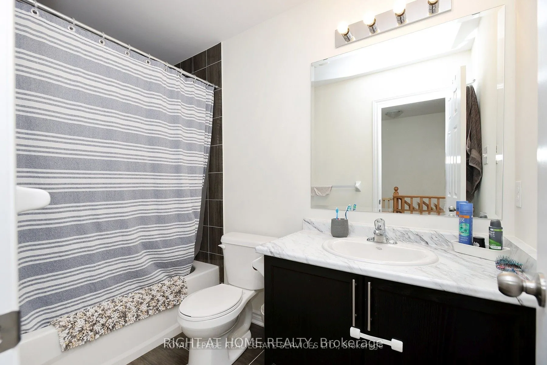 383 Dundas Street E #40