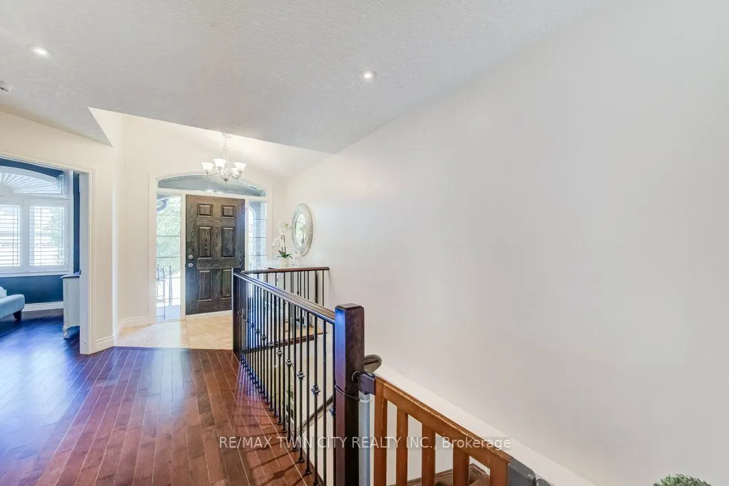 27 Coral Gables Crescent