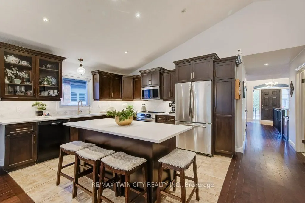 27 Coral Gables Crescent