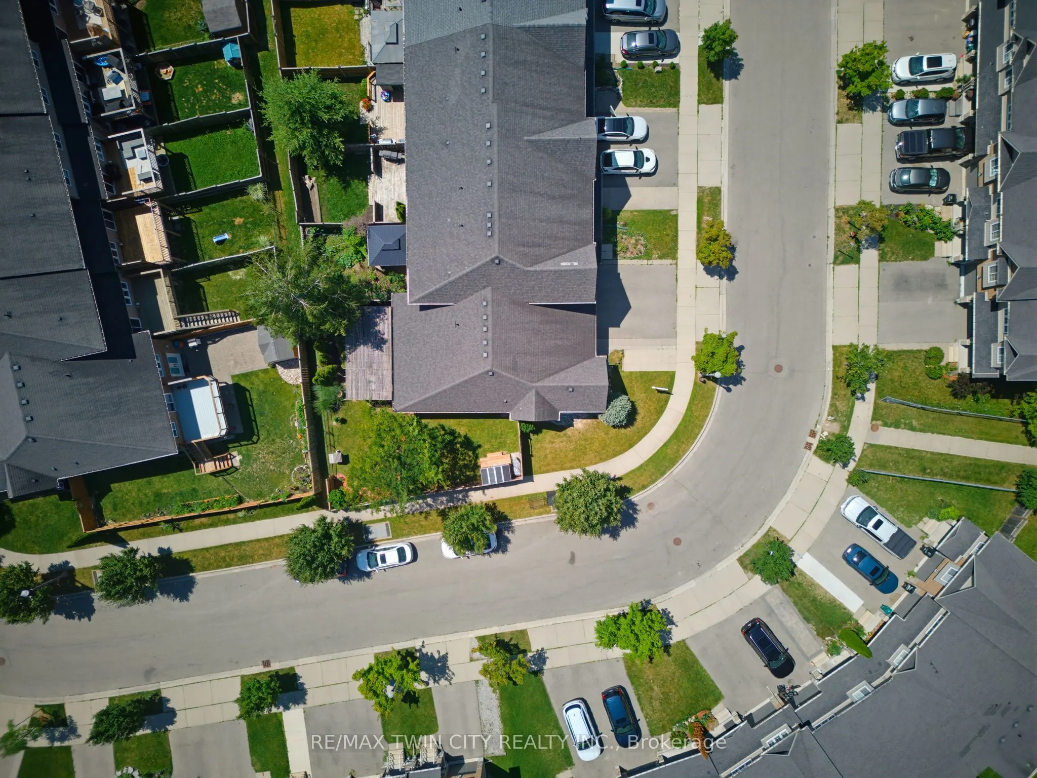 934 Zeller Crescent