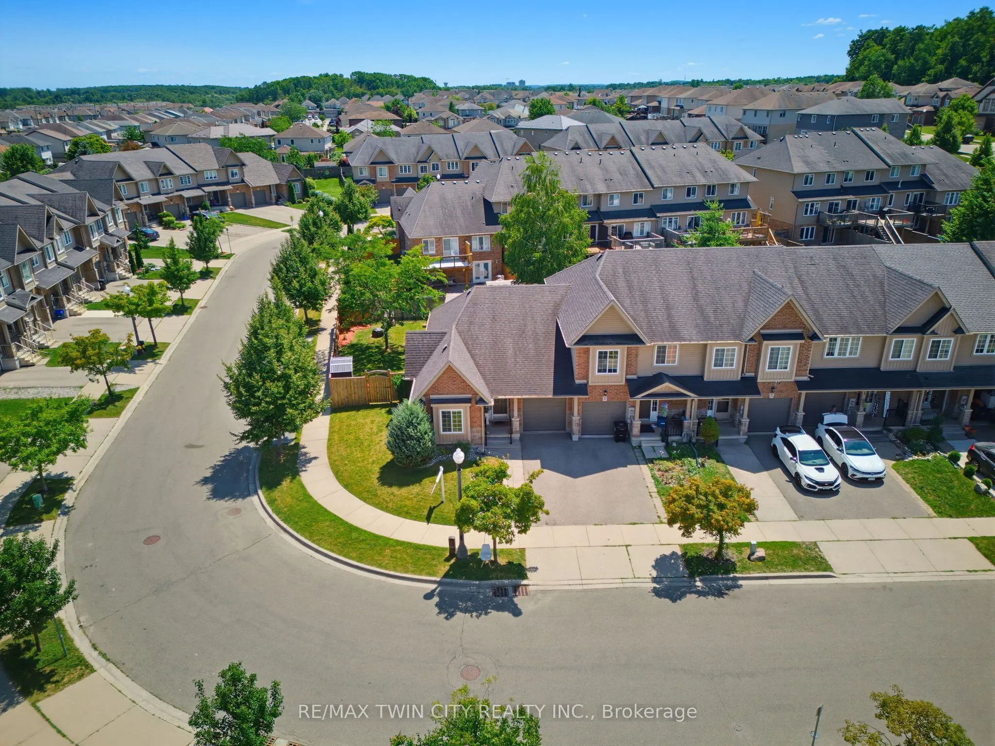 934 Zeller Crescent