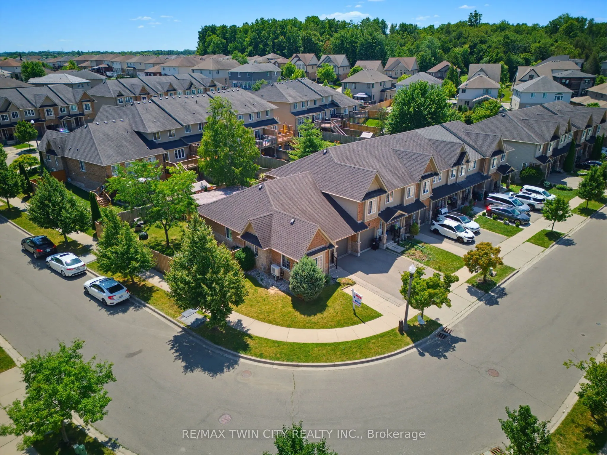934 Zeller Crescent