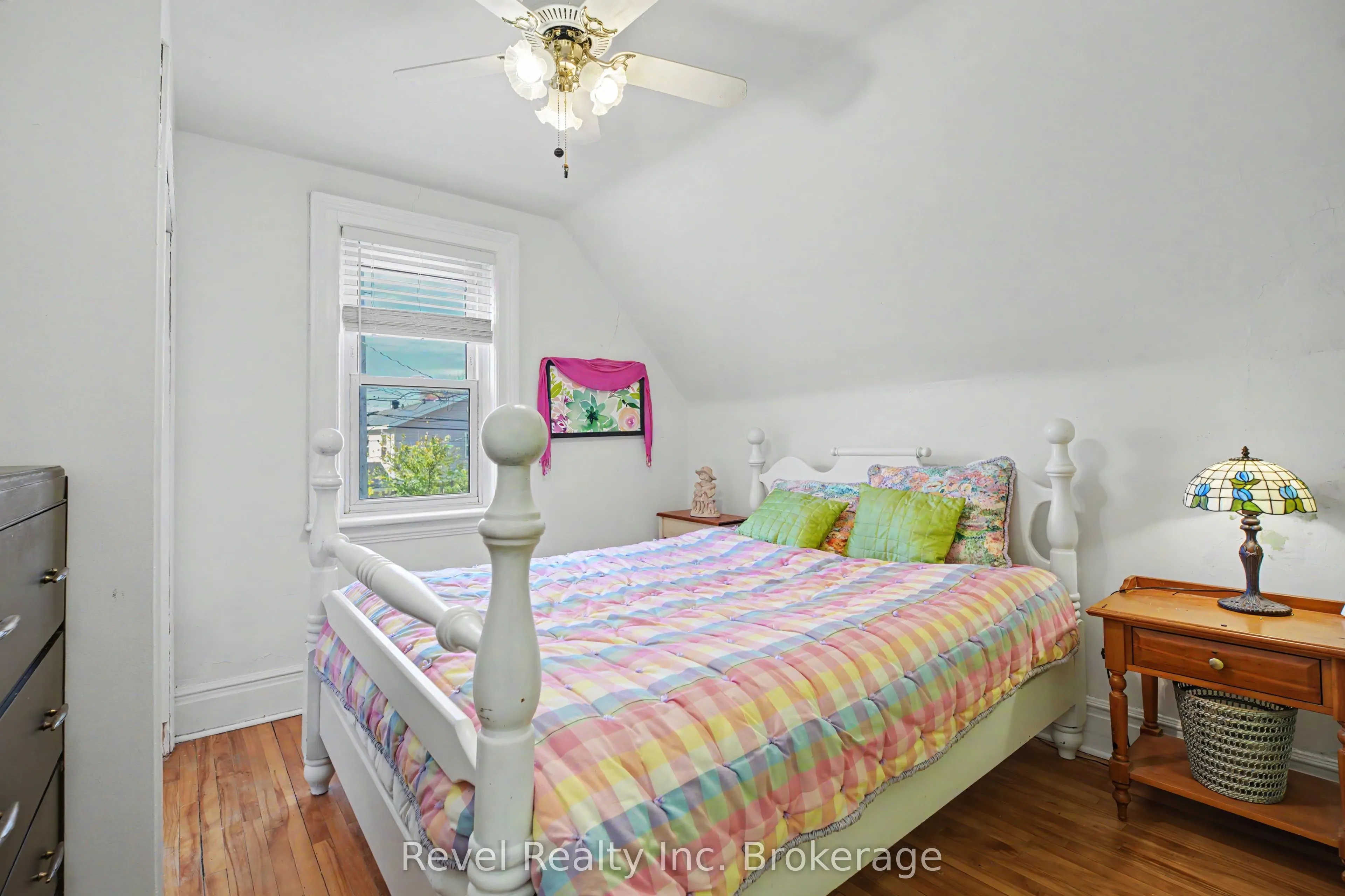 220 First Avenue E
