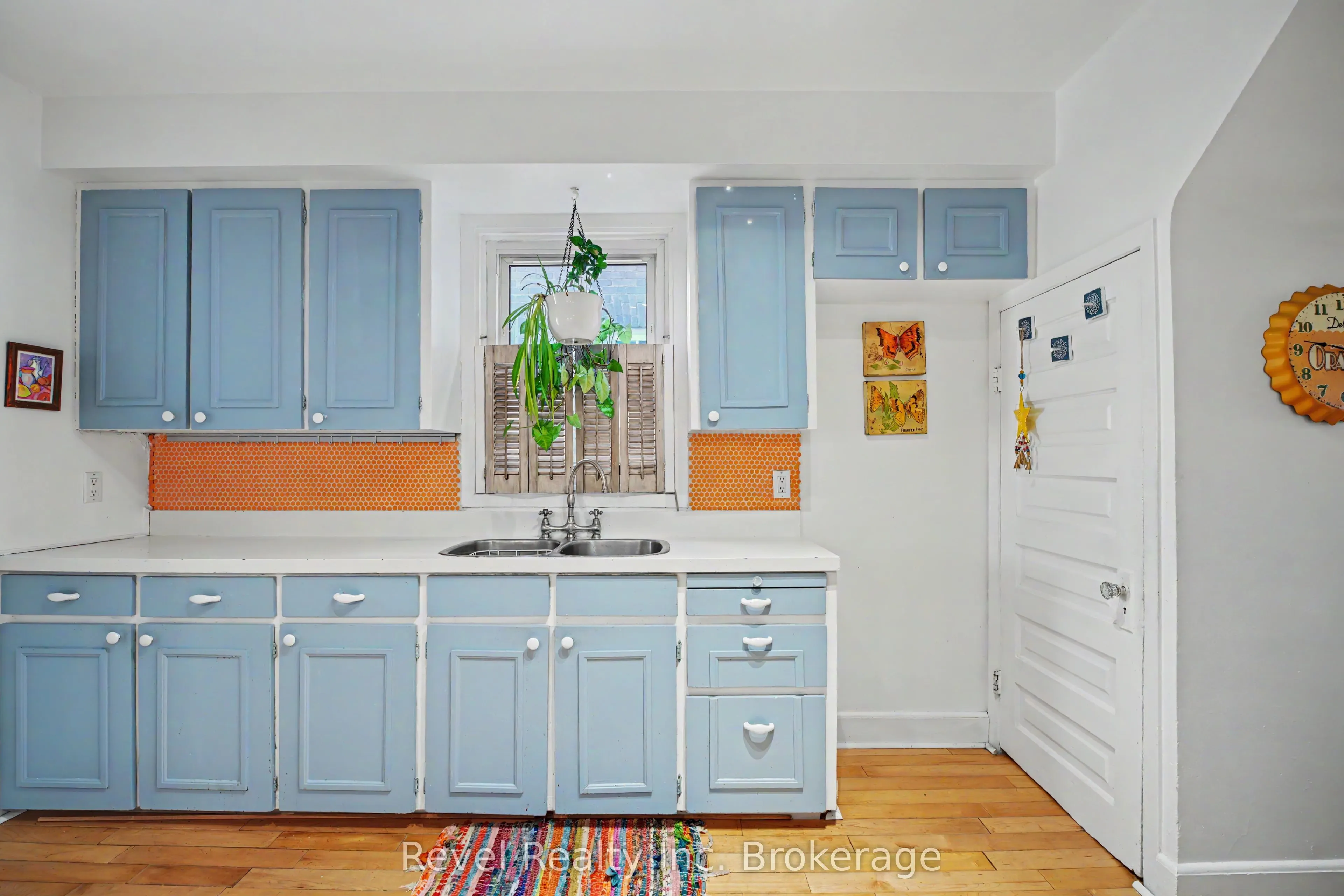 220 First Avenue E