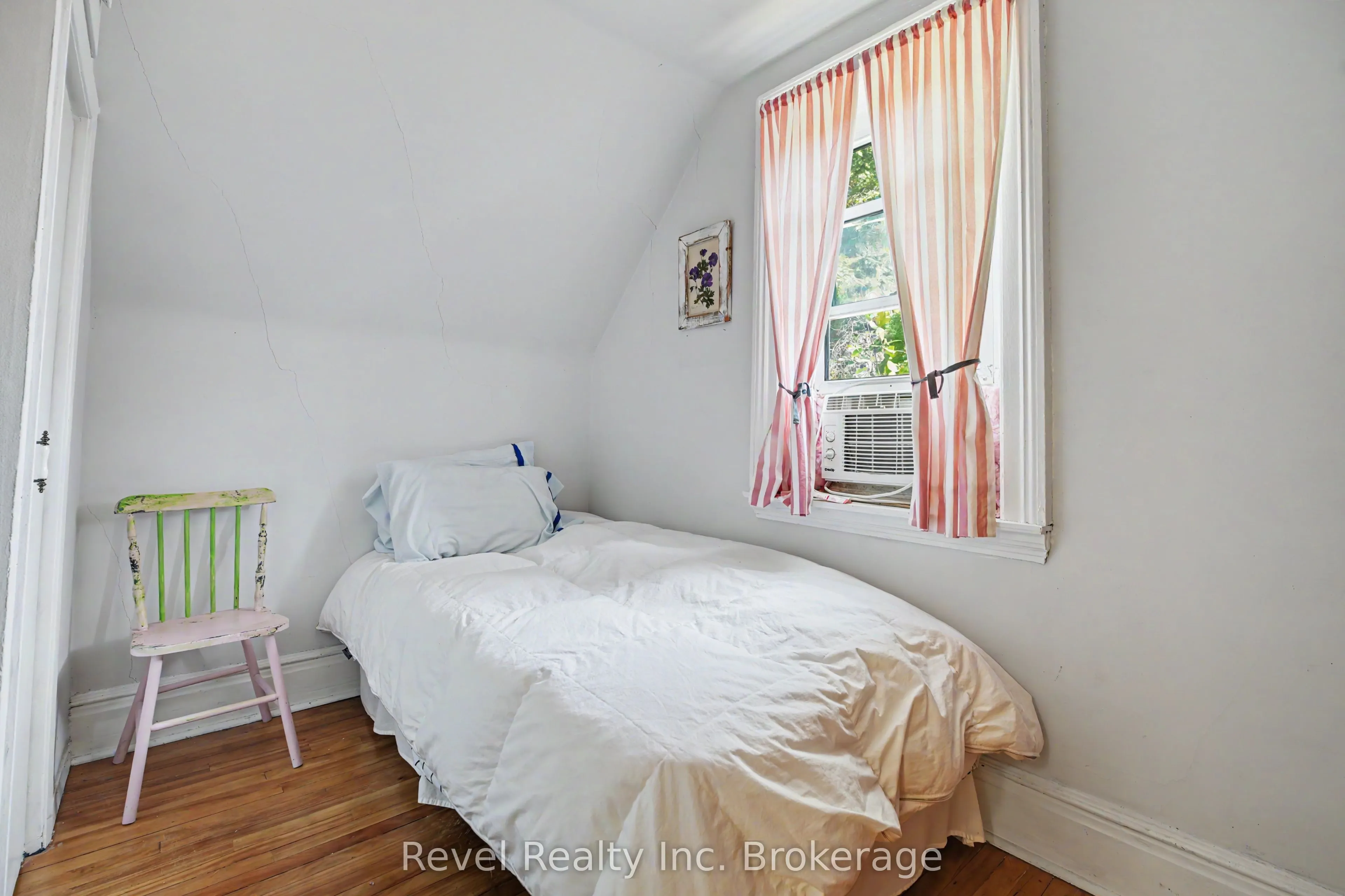 220 First Avenue E