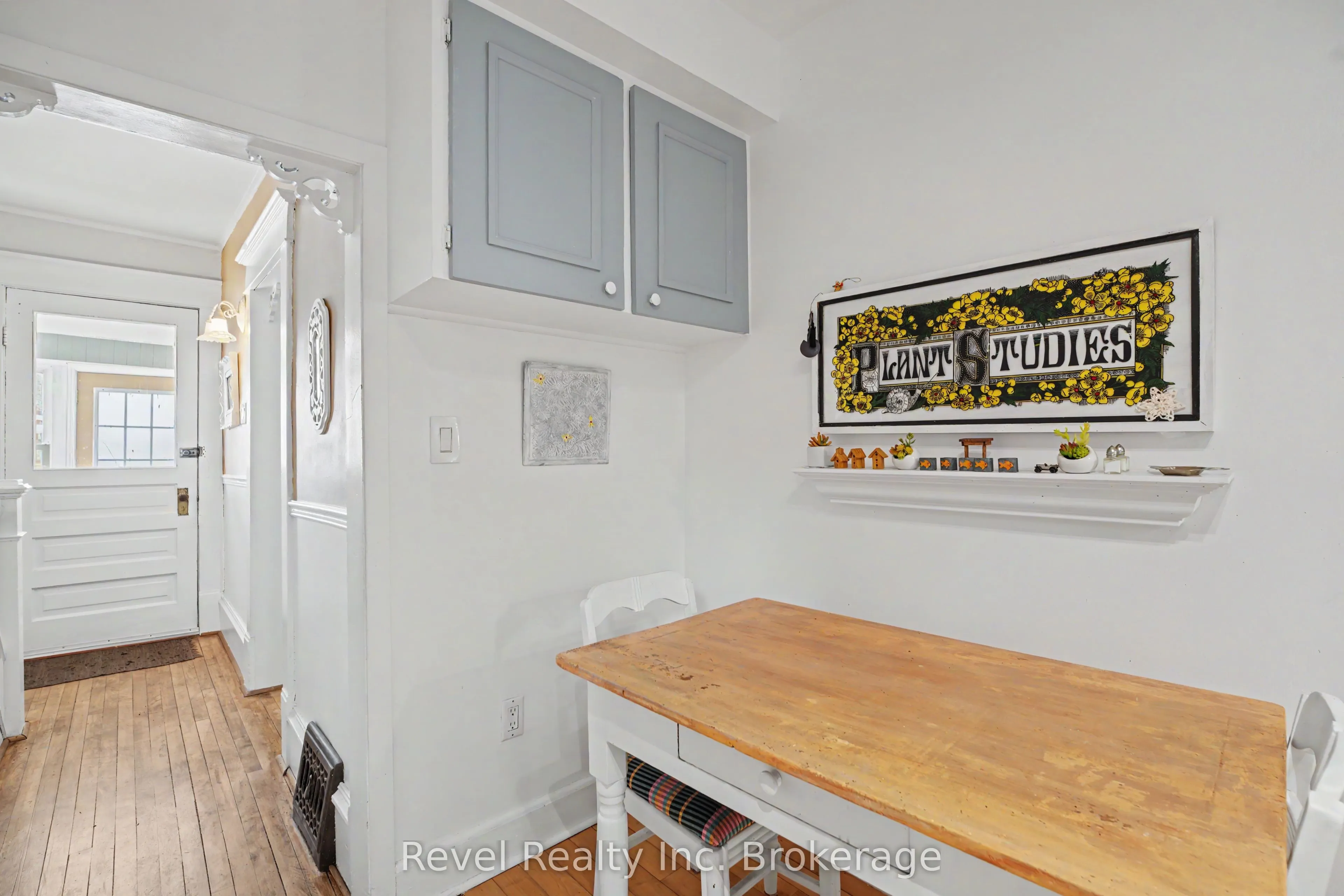 220 First Avenue E