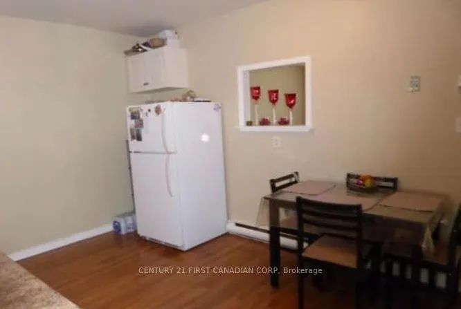 90 Rosemund Crescent #35
