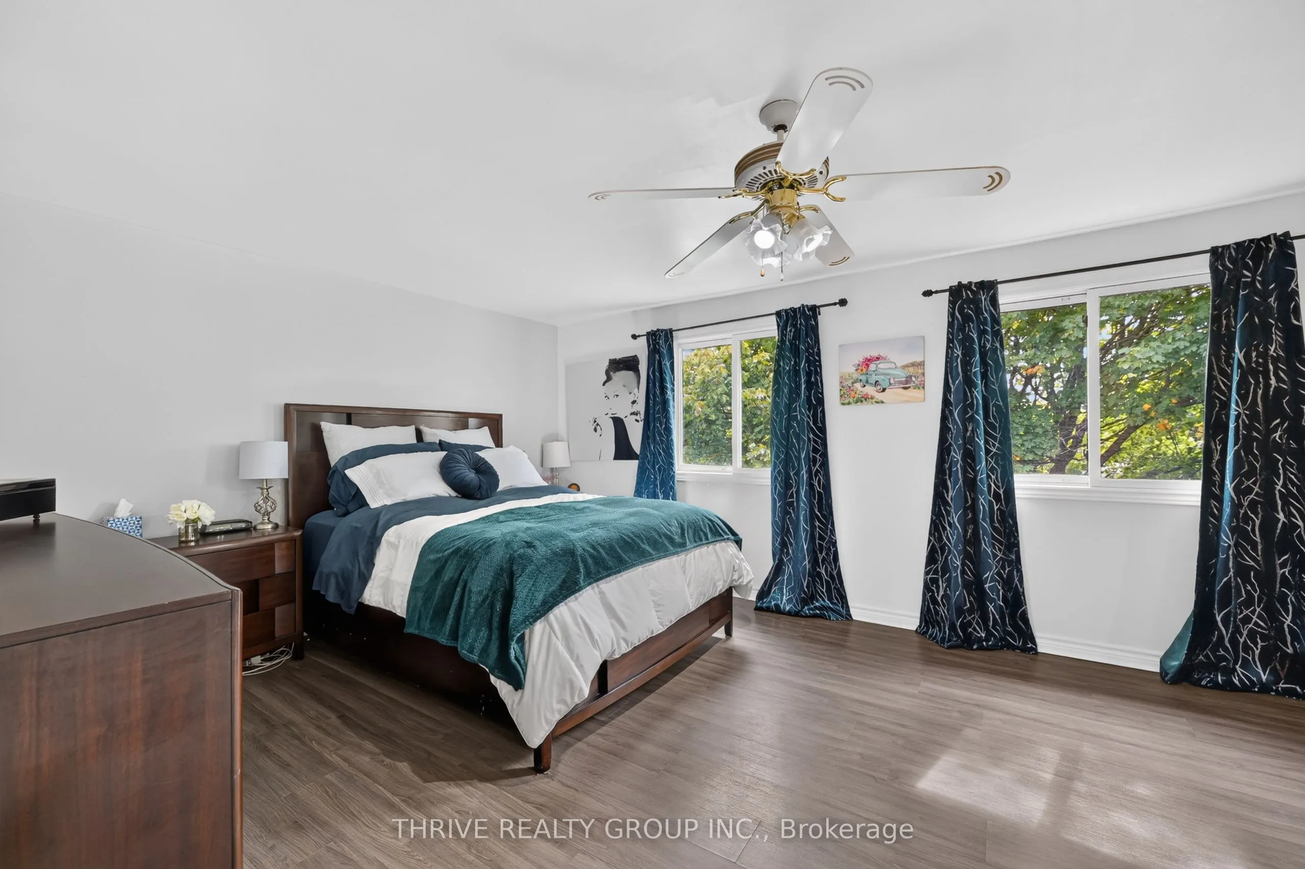 300 Sandringham Crescent #34