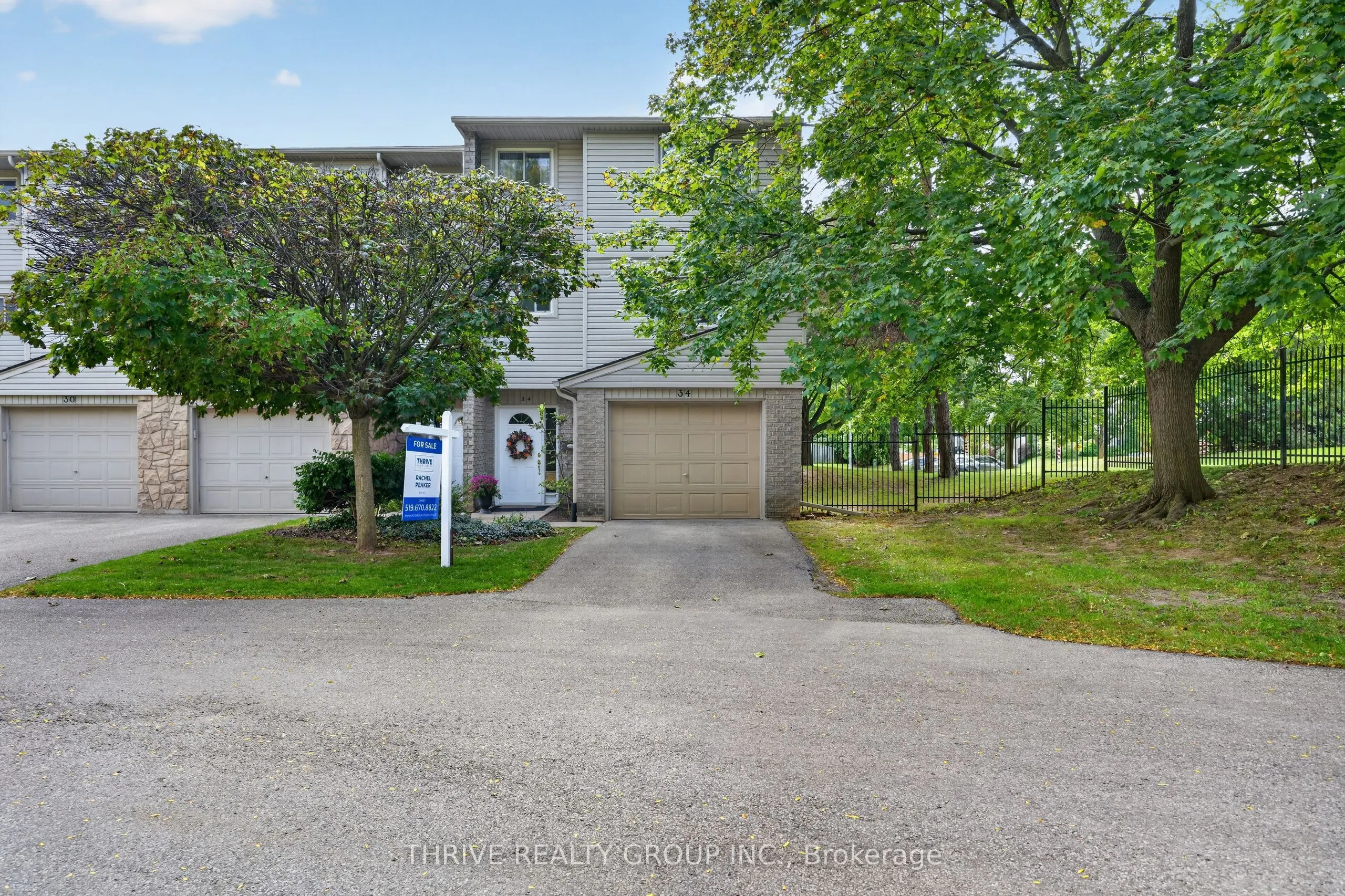 300 Sandringham Crescent #34