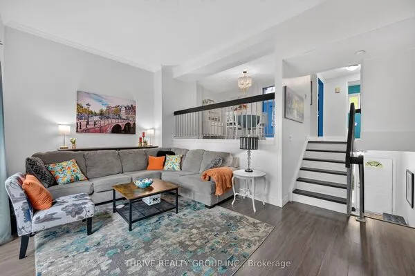 300 Sandringham Crescent #34