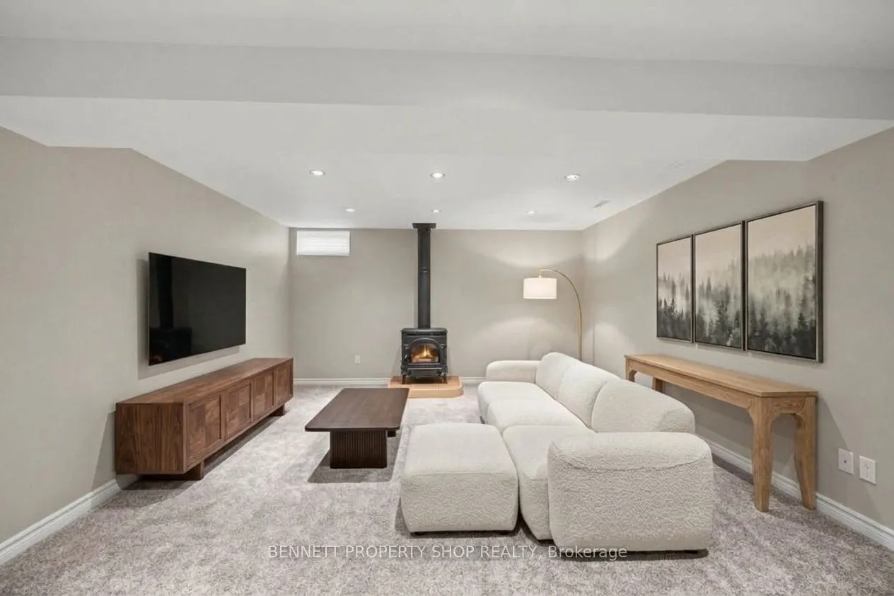 33 Prime Place