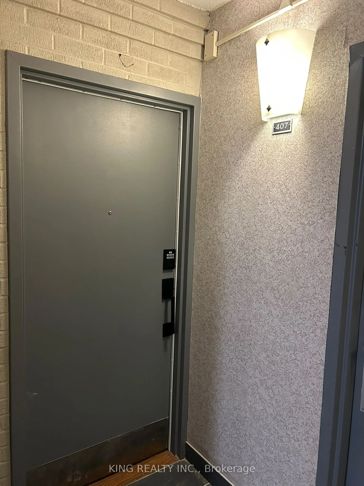 1964 Main Street #407