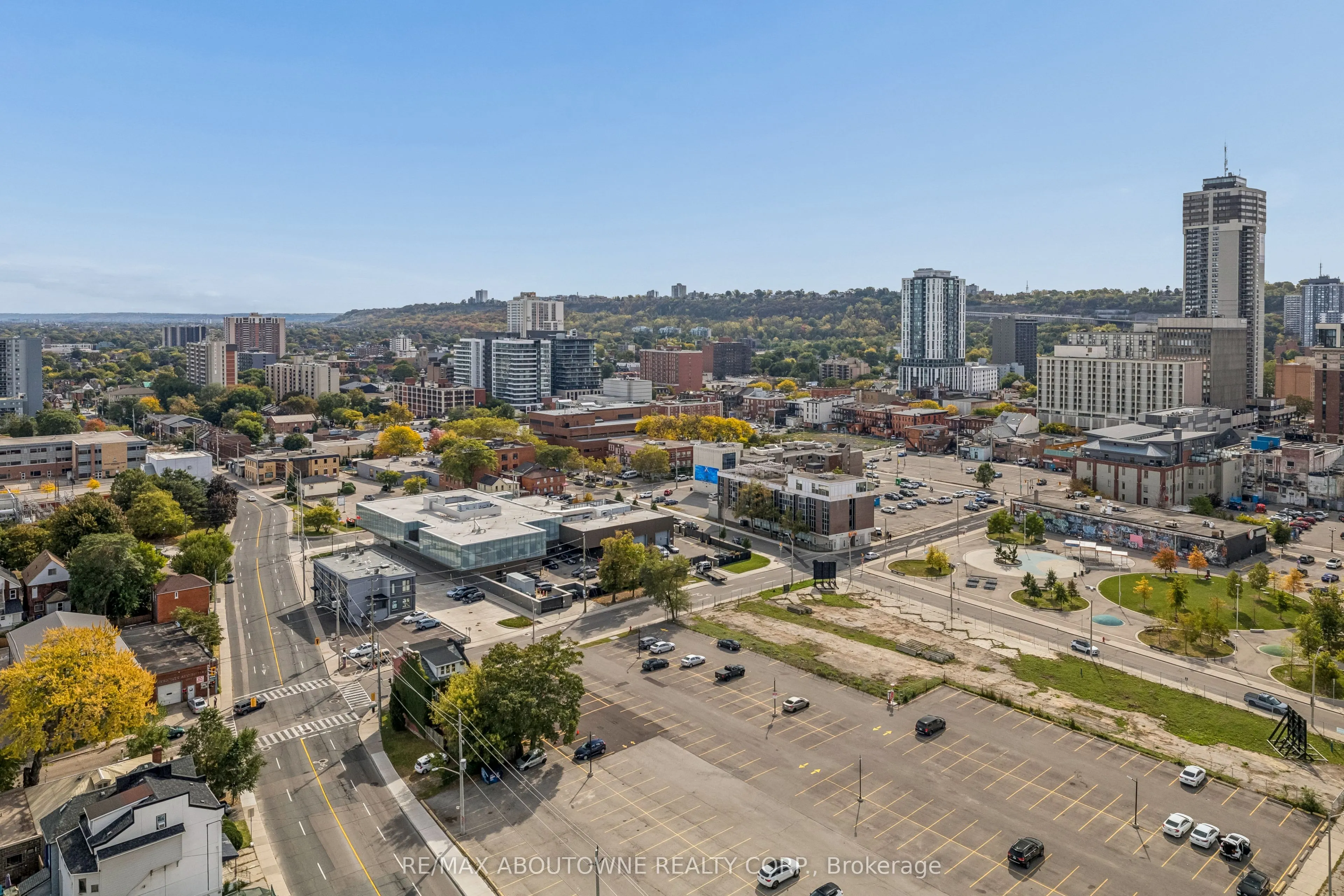 91 John Street N #1802