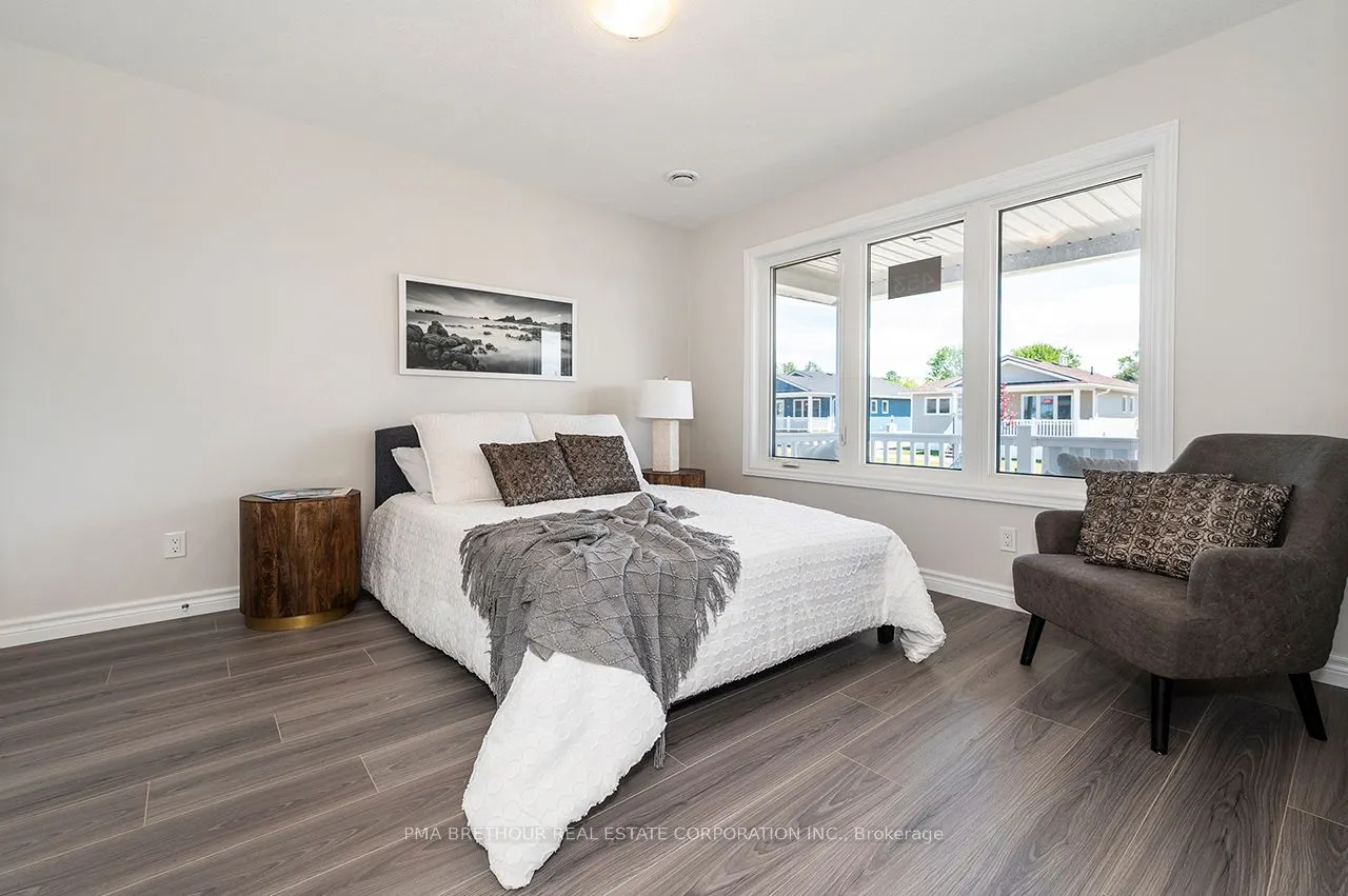 21 Bluffs View Boulevard