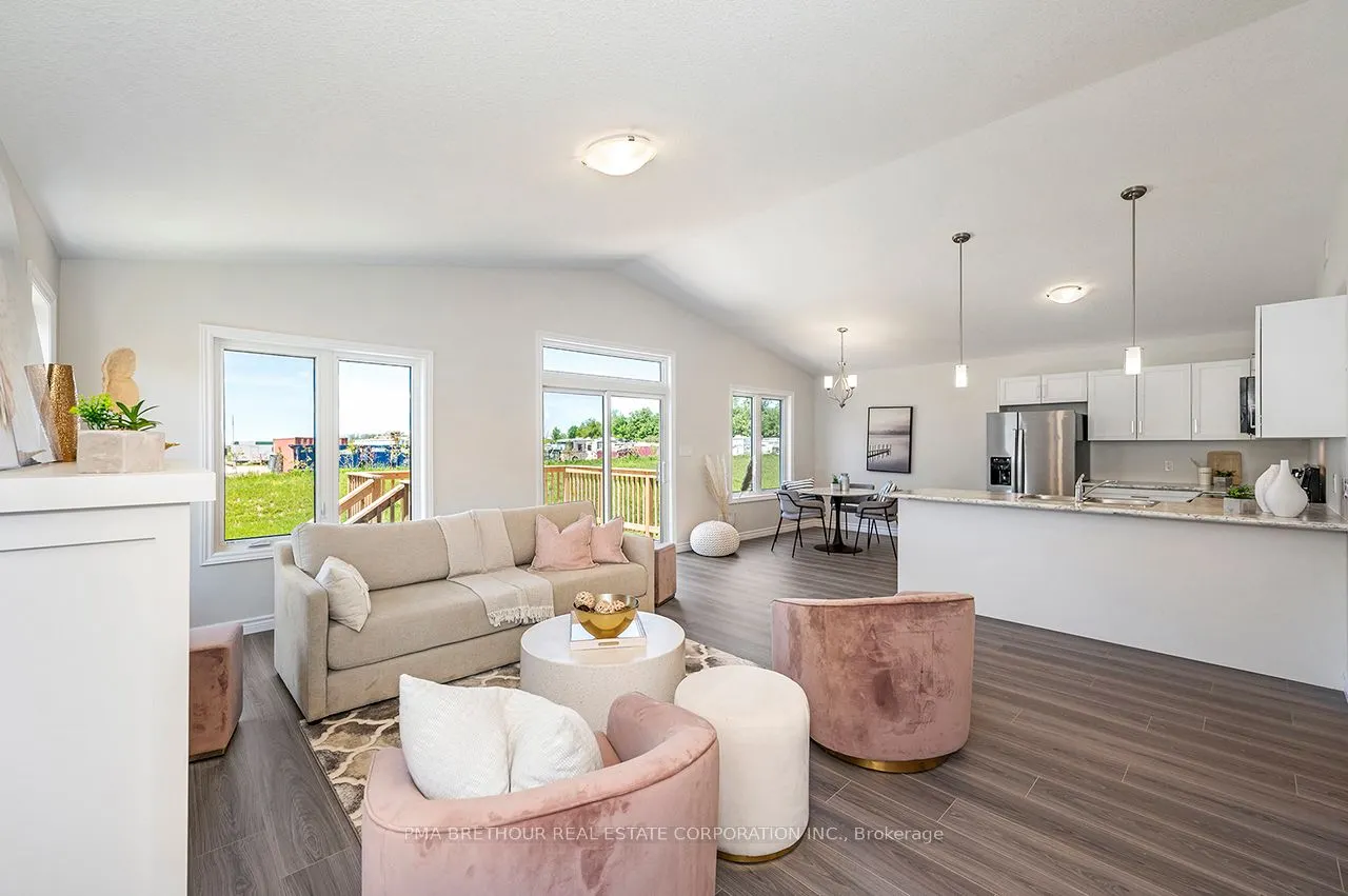 21 Bluffs View Boulevard