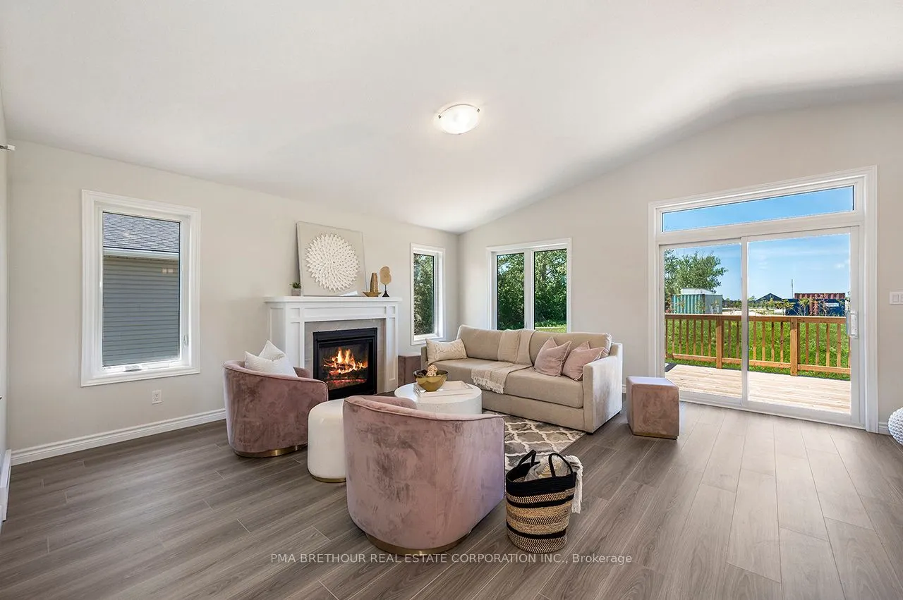 21 Bluffs View Boulevard