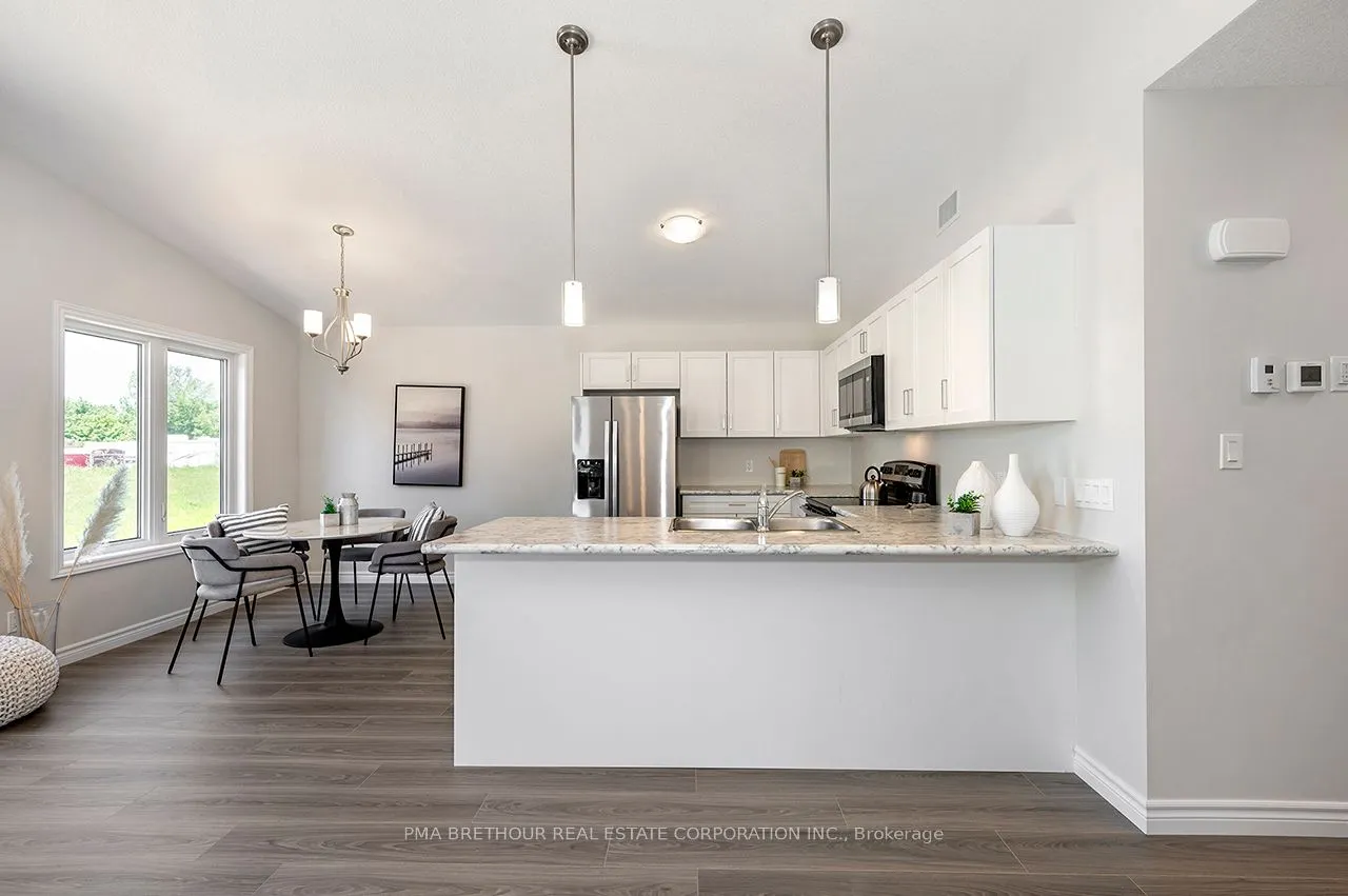 21 Bluffs View Boulevard