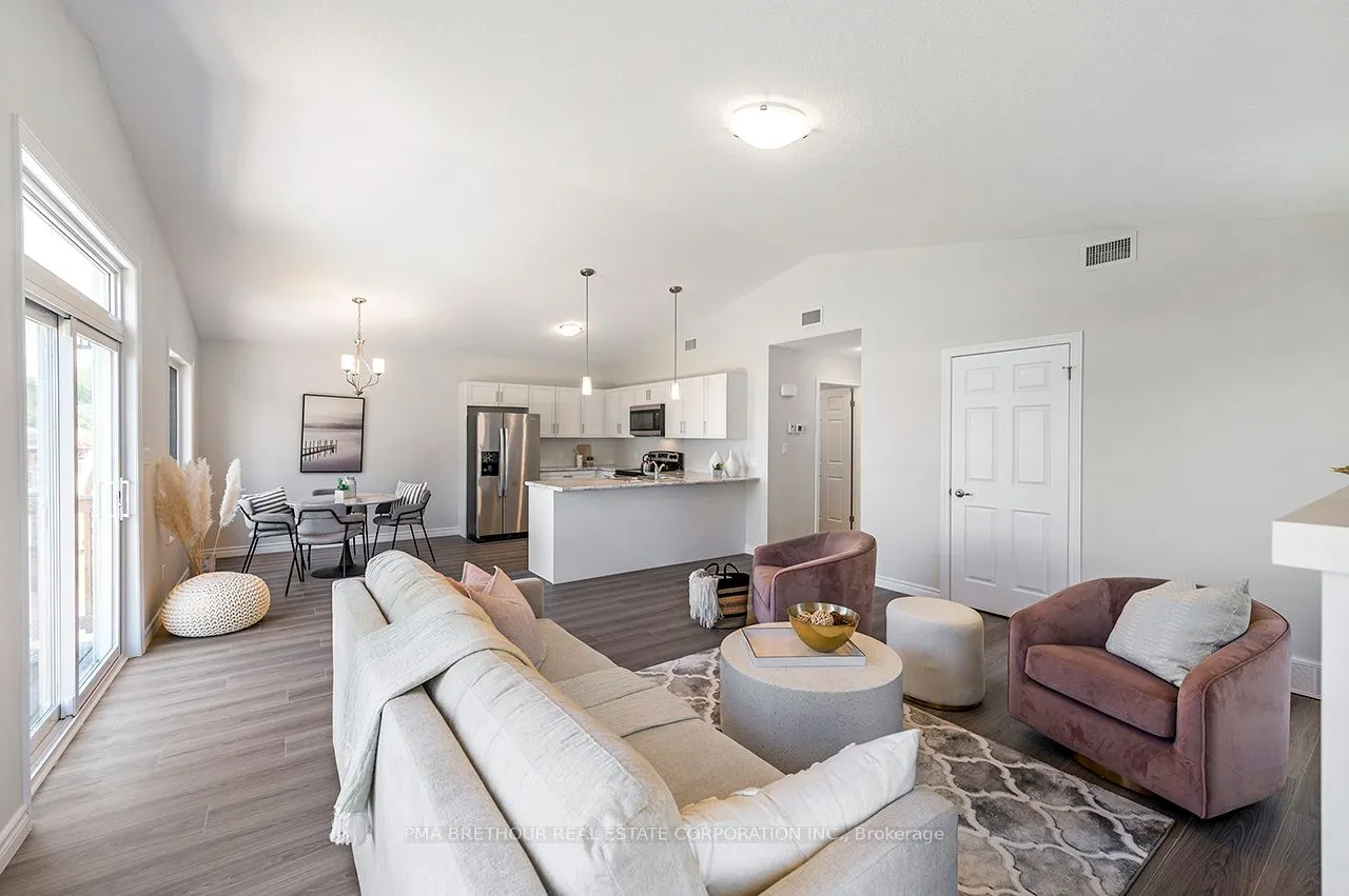 21 Bluffs View Boulevard