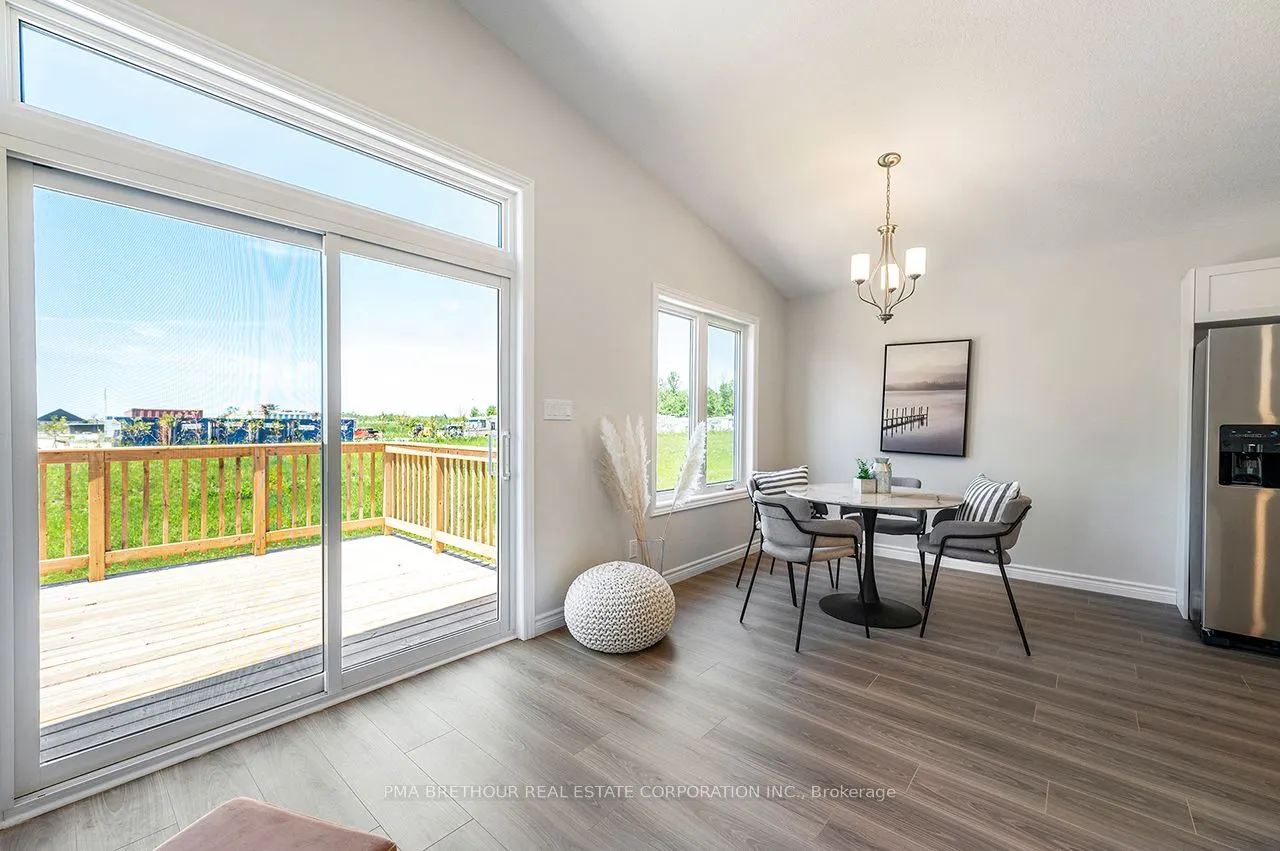 21 Bluffs View Boulevard