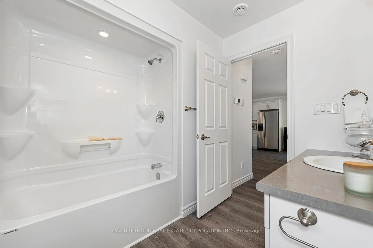 20 Bluffs View Boulevard
