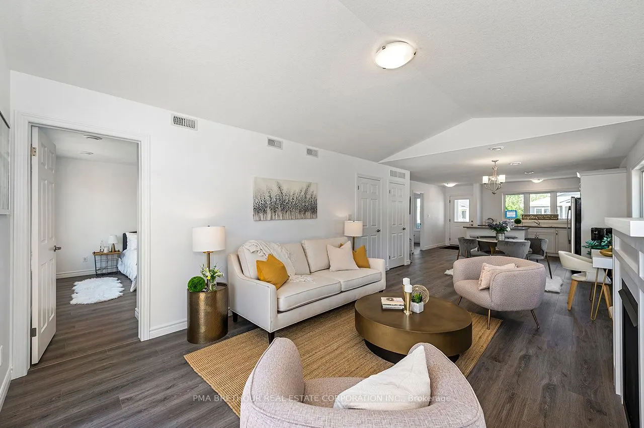 20 Bluffs View Boulevard