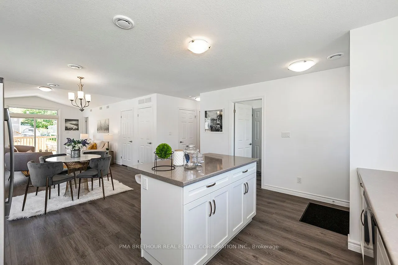 20 Bluffs View Boulevard